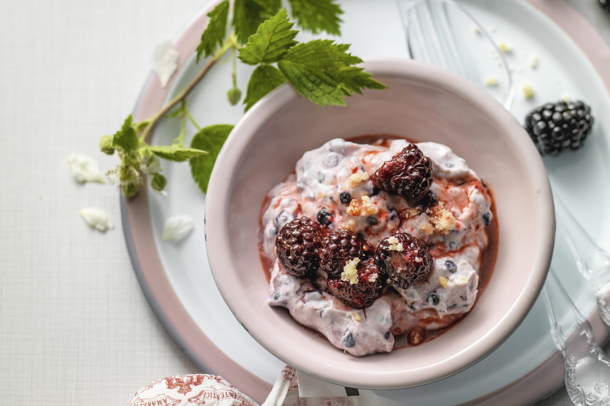 Quark-Mascarpone-Brombeercrème