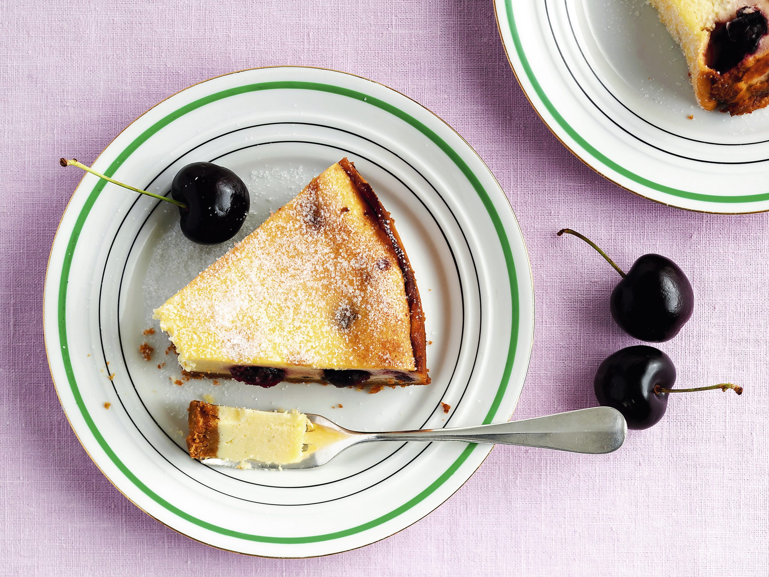 Quarkkuchen mit Kirschen