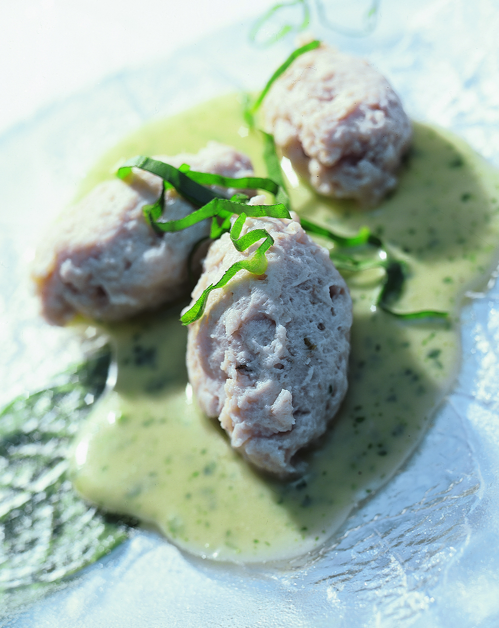 Quenelles de perches sauce à l'oseille
