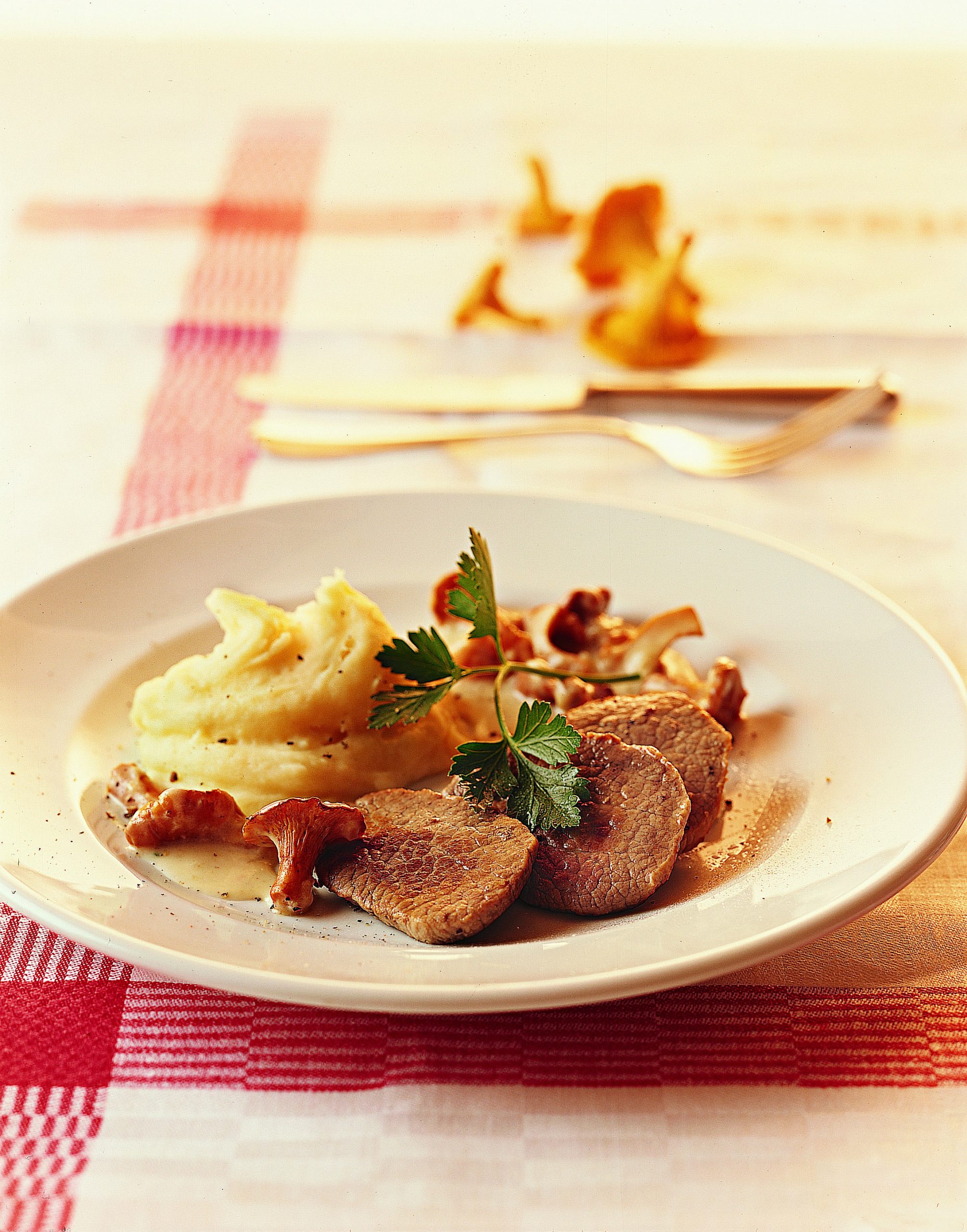 Escalopes à la crème et aux champignons
