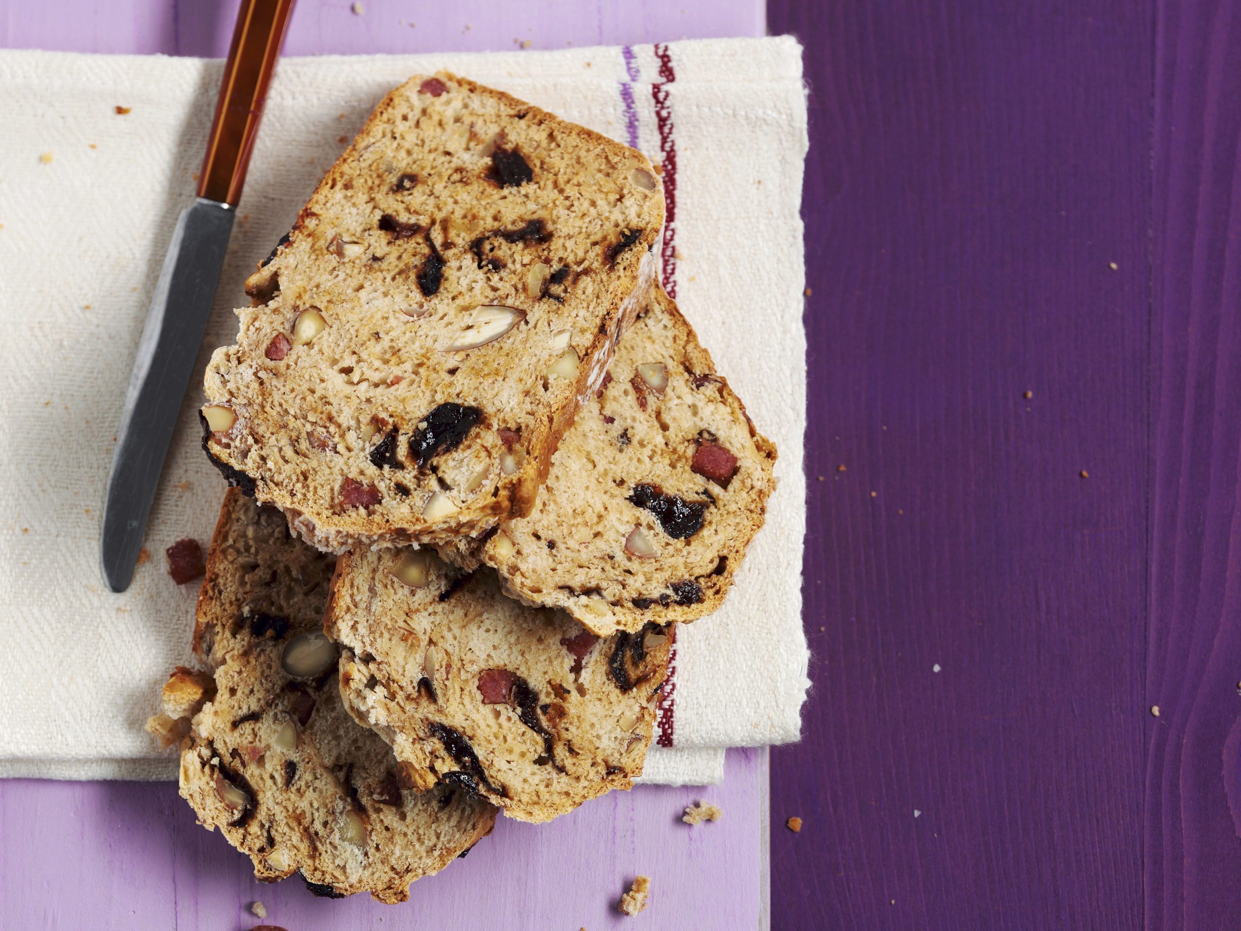 Pain amandes fumées-lard