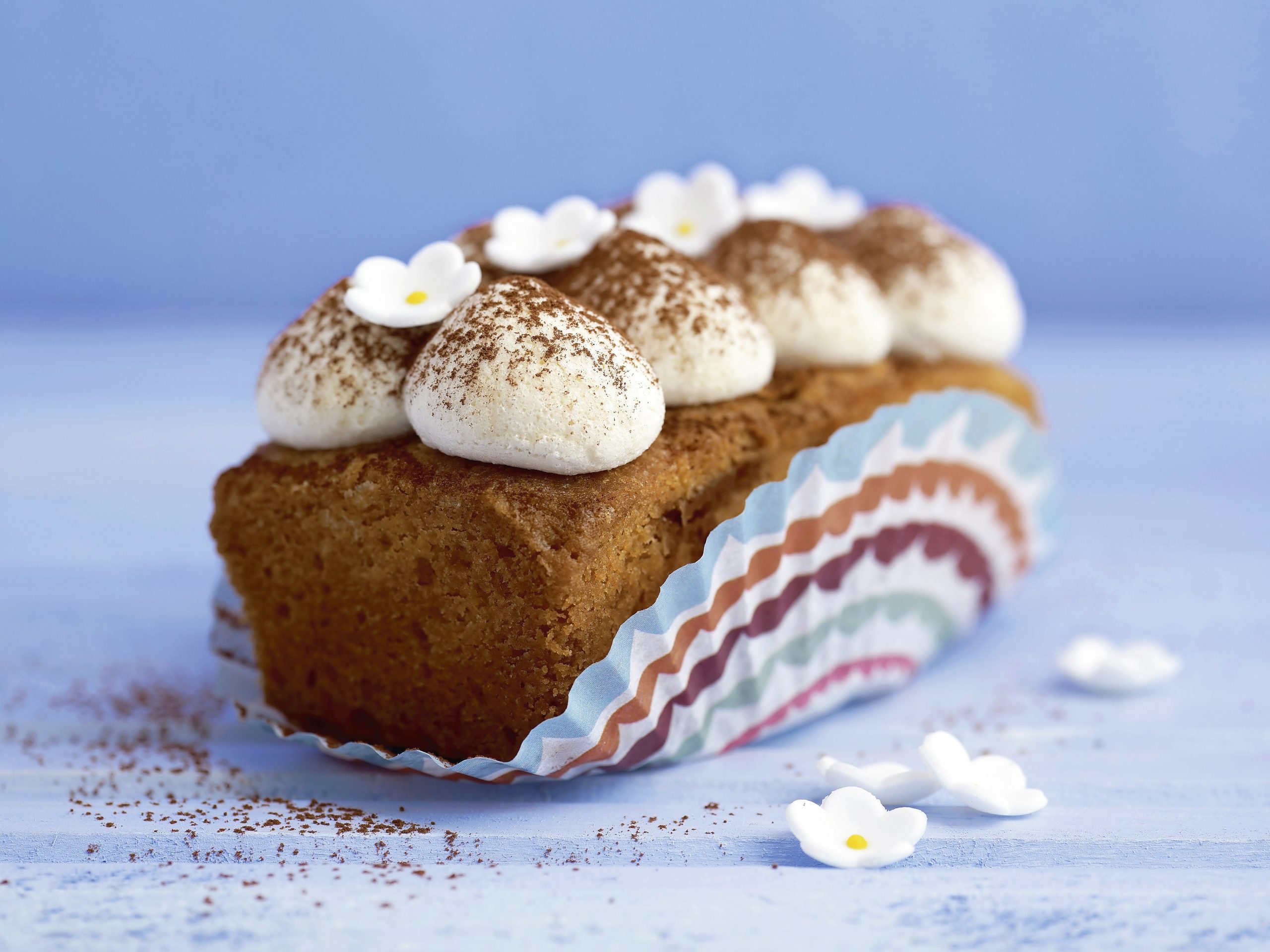 Cake à la rhubarbe et au caramel