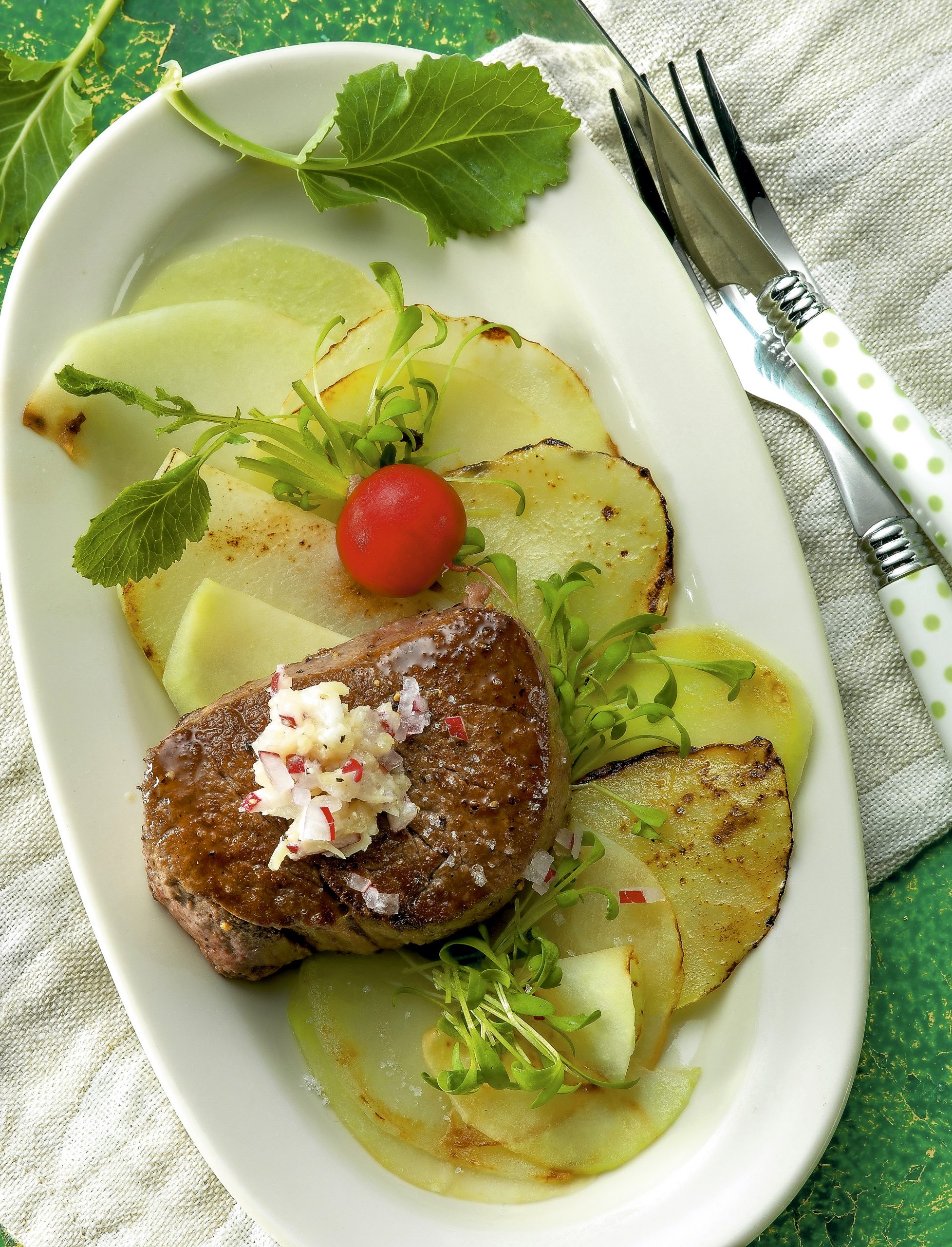 Médaillon de boeuf et carpaccio de colrave