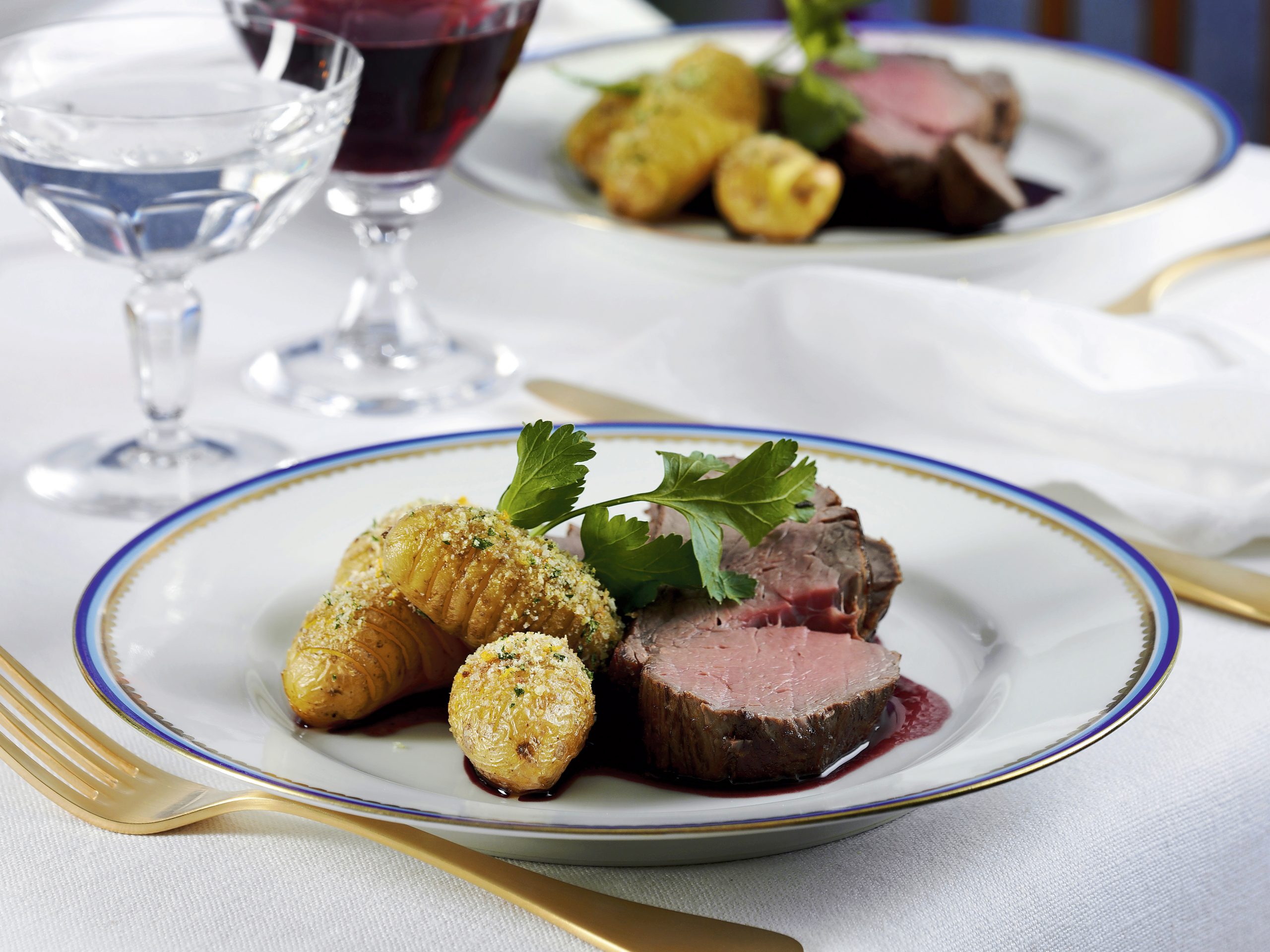 Filet de boeuf, sauce festive et croquettes de pommes de terre