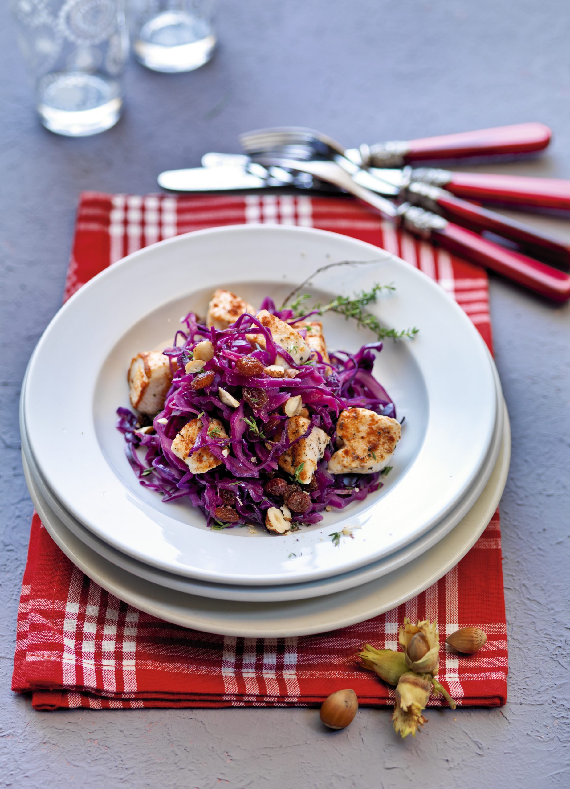 Rosinen-Rotkraut mit Pouletwürfeln