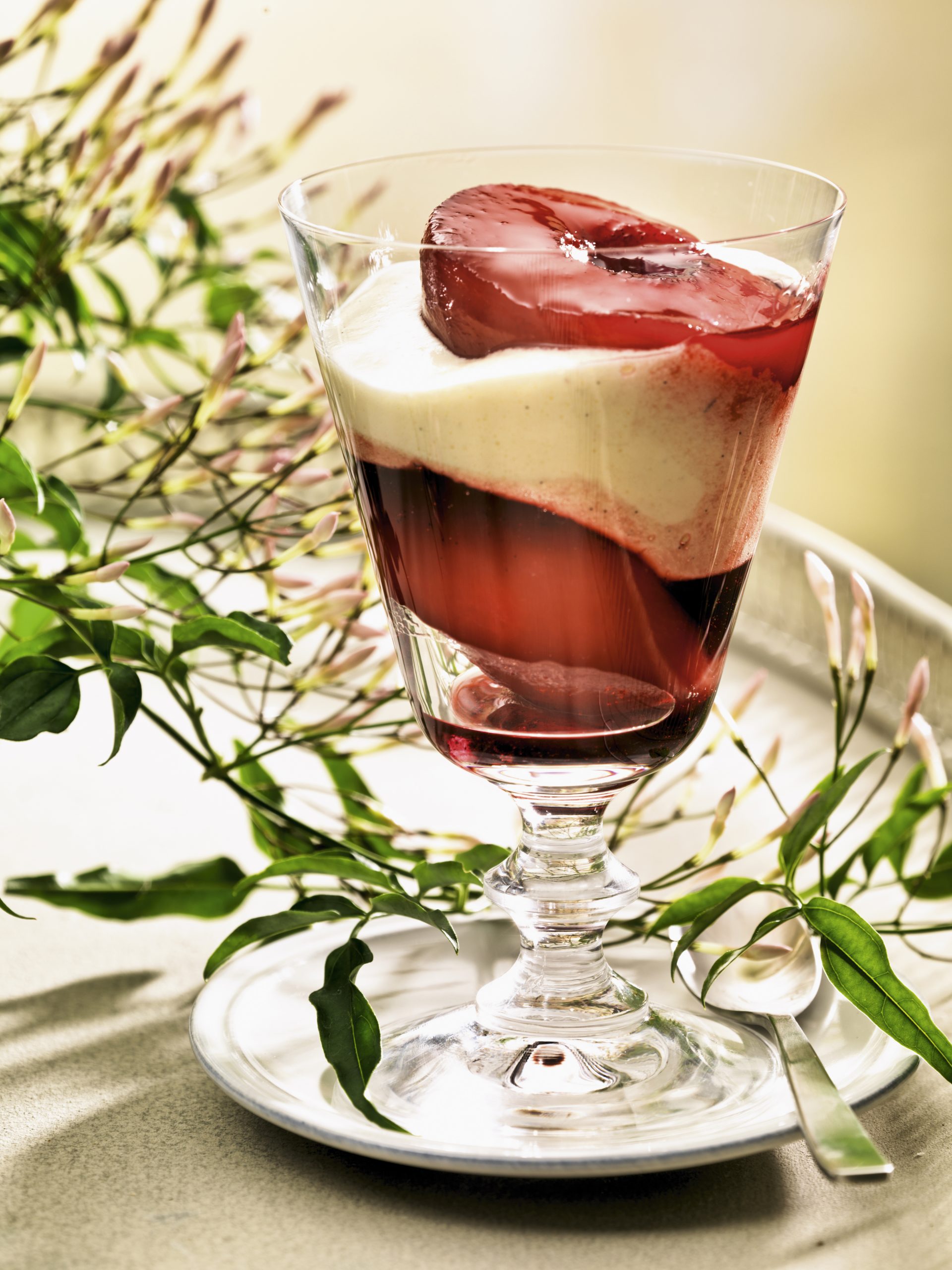Pêches rouges à la mousse de mascarpone