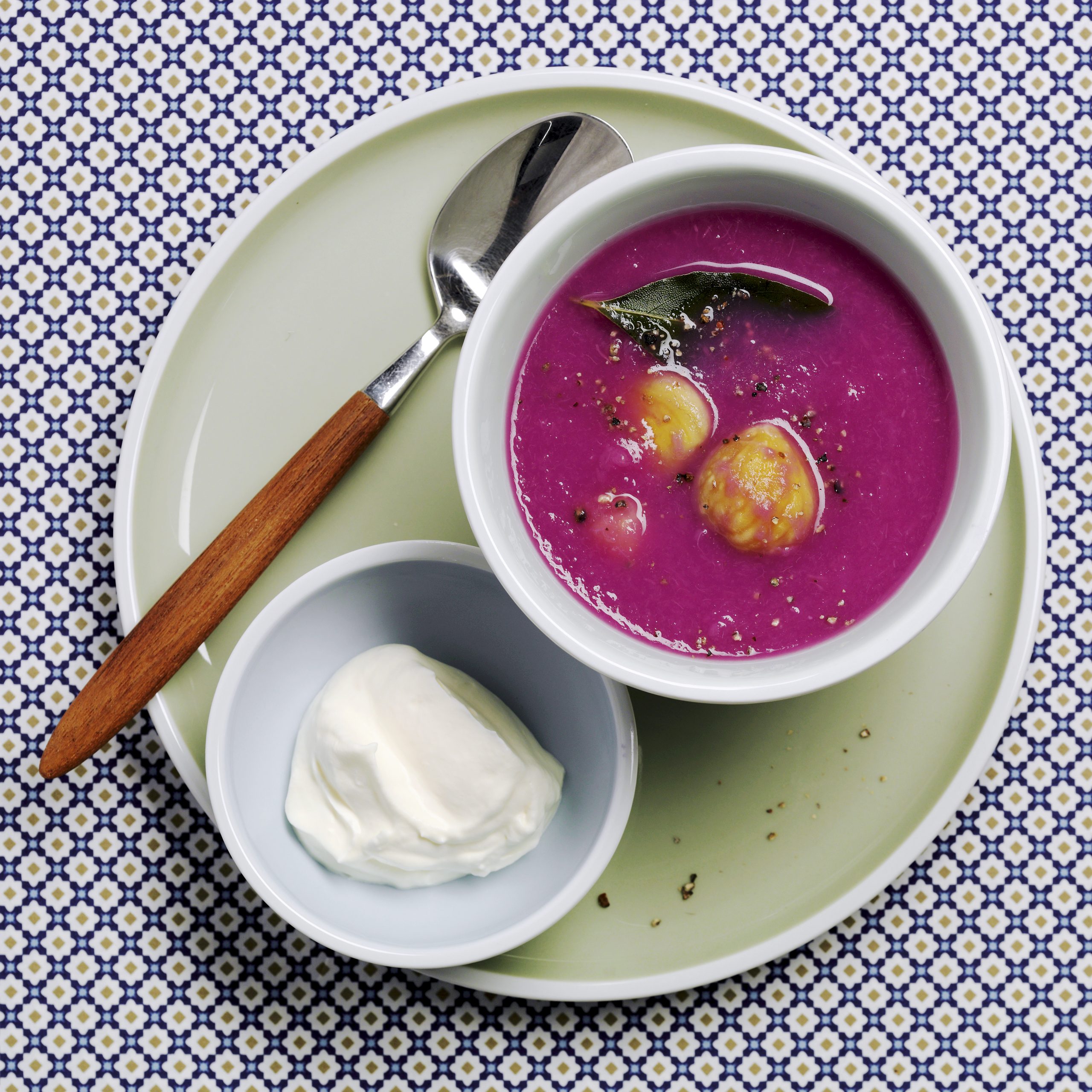 Soupe au chou rouge et aux châtaignes