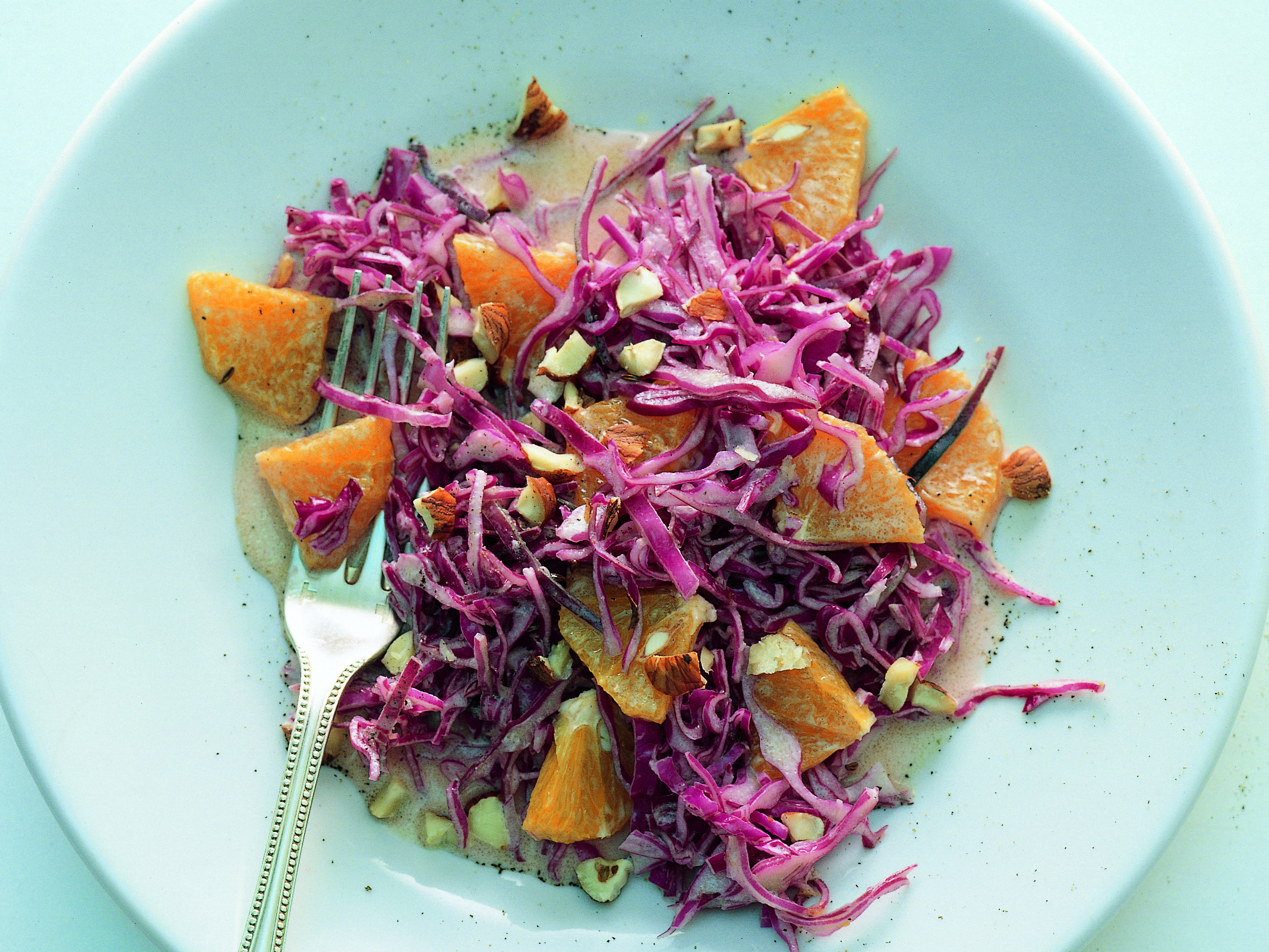 Rotkrautsalat mit Orangen und Haselnüssen
