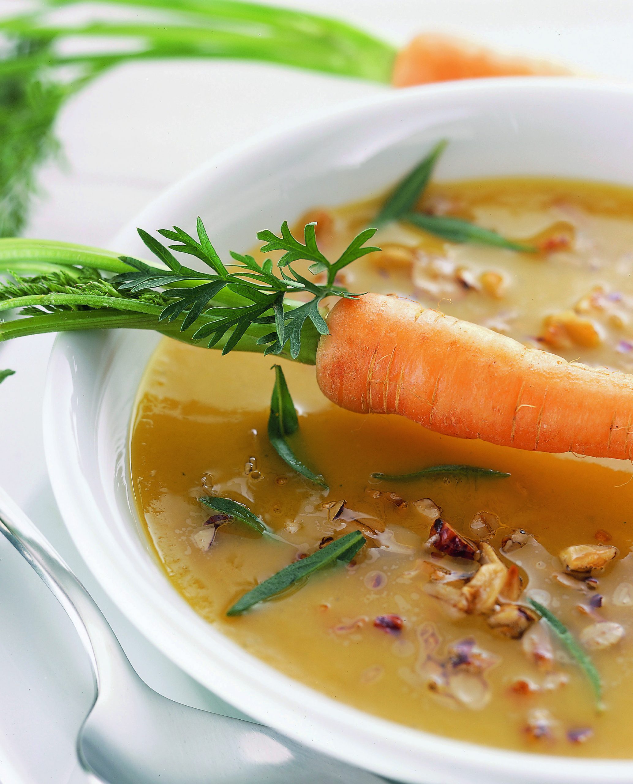 Soupe aux carottes garnie