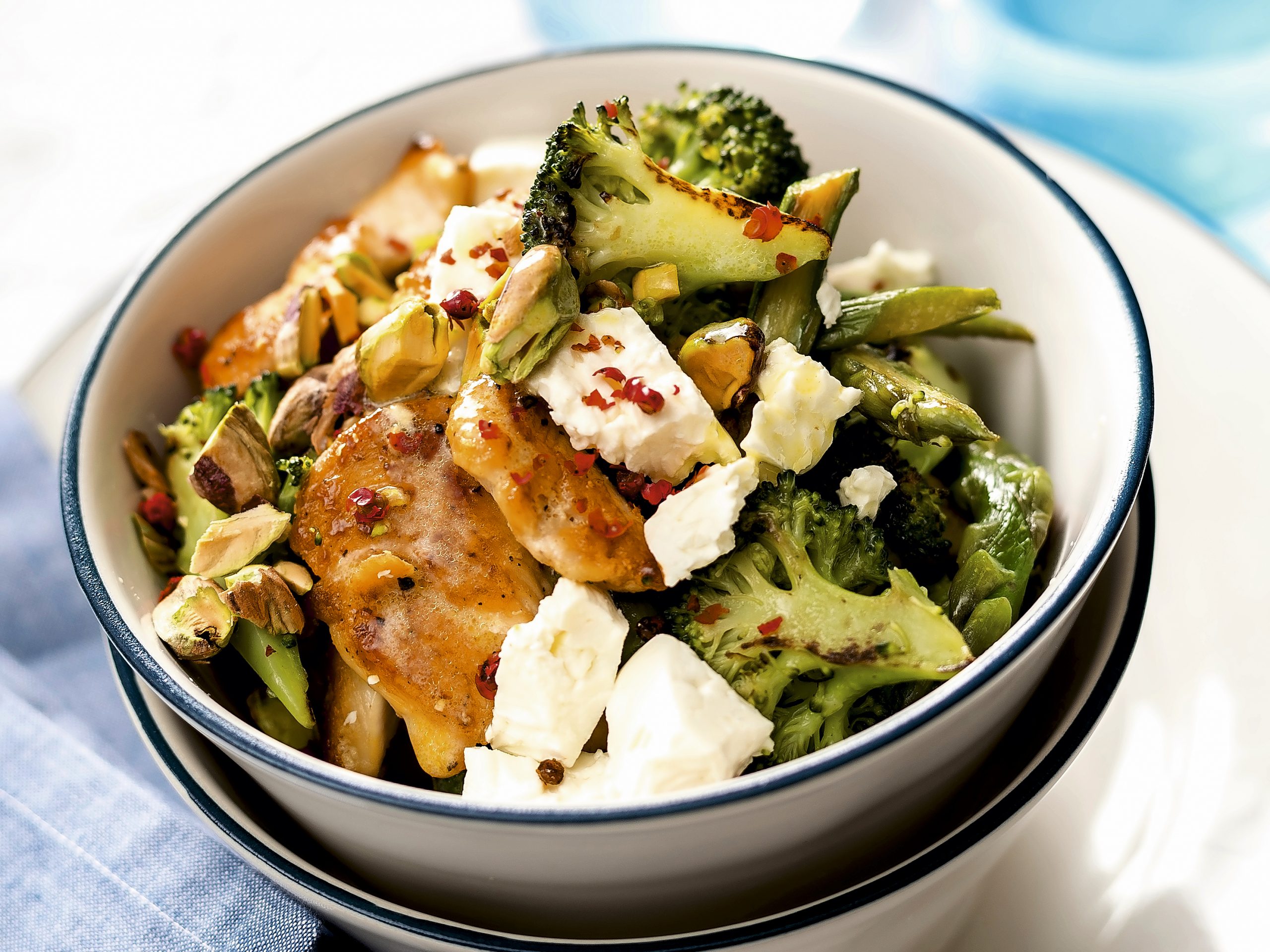 Salade au poulet et aux légumes