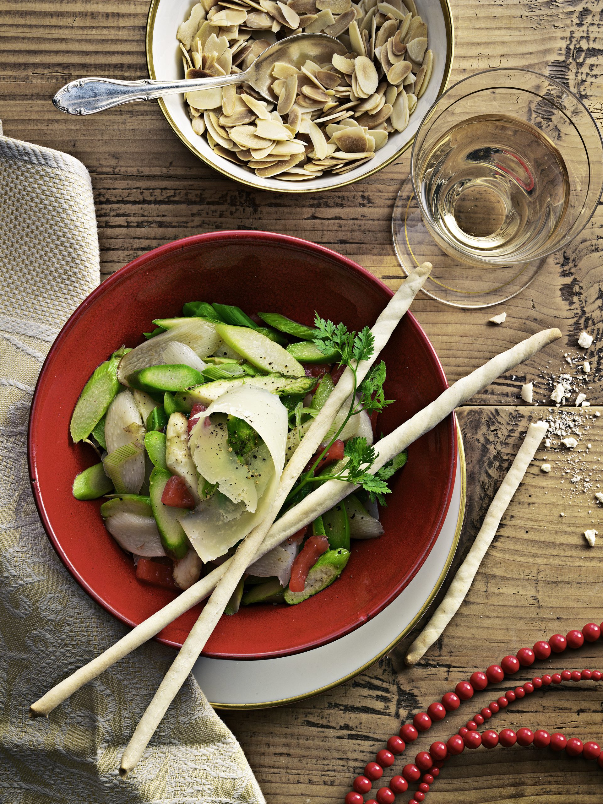 Rührgebratener Spargelsalat