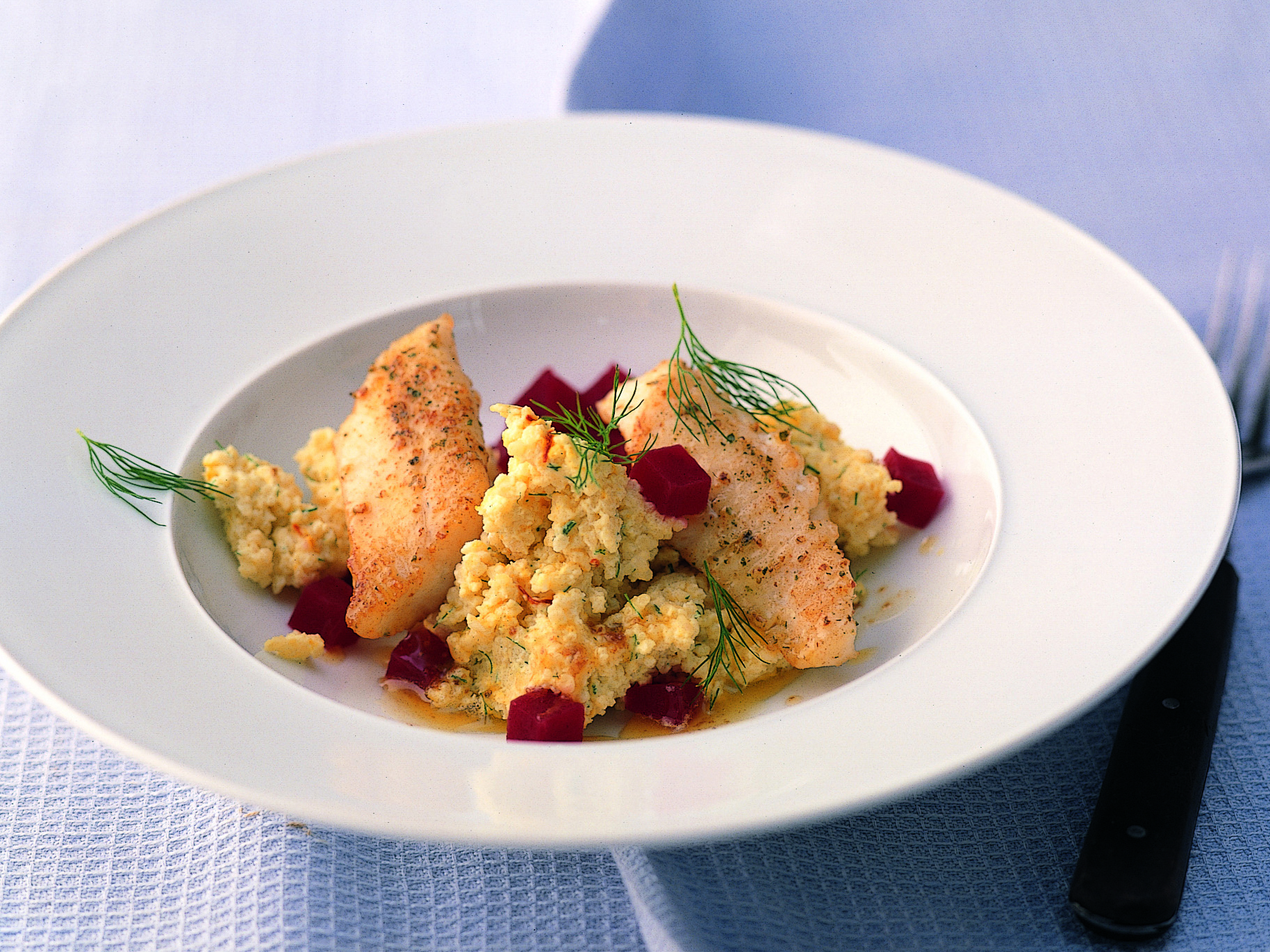 Safran-Couscous mit Felchen und Randen