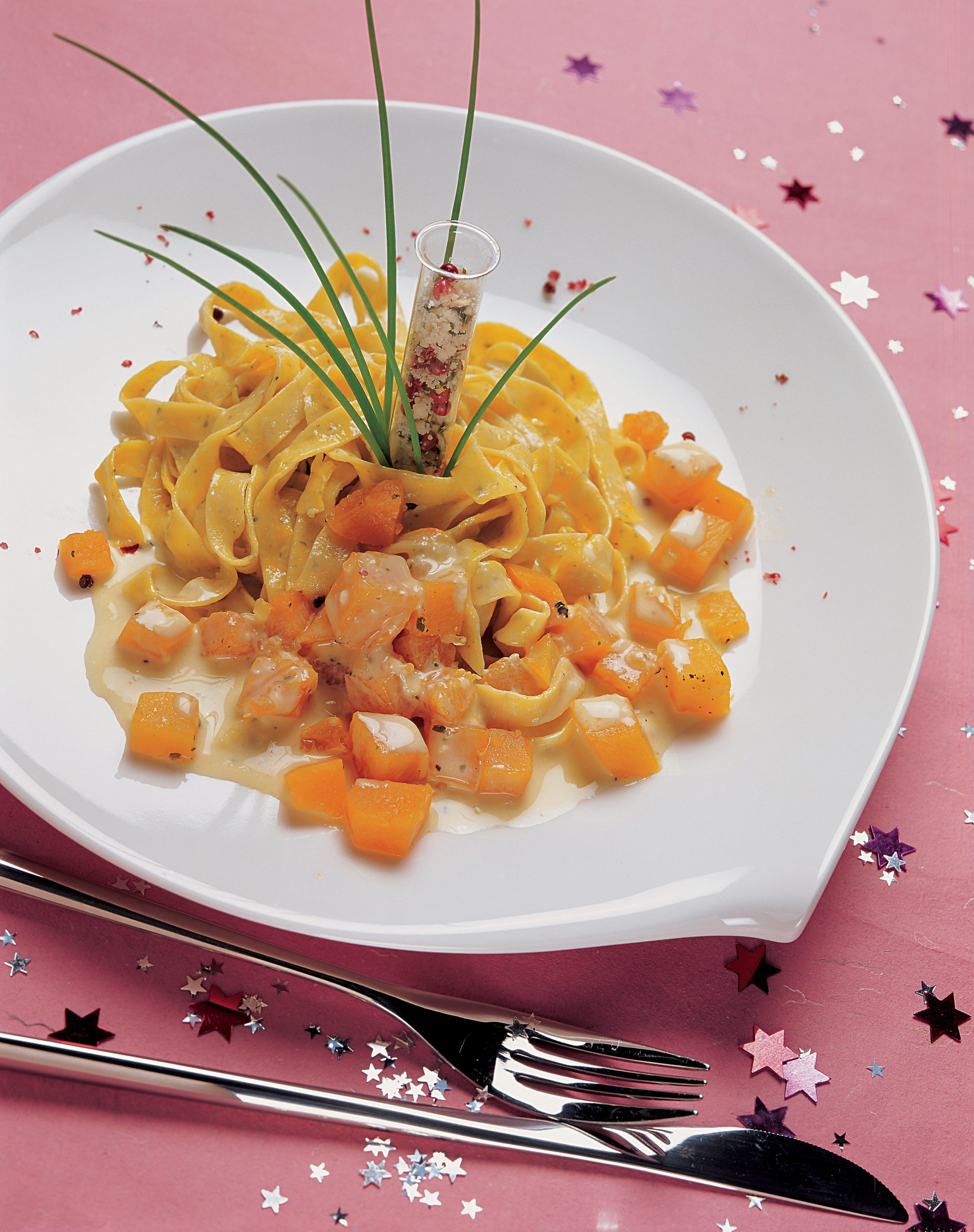 Safran-Nudeln mit Kürbis