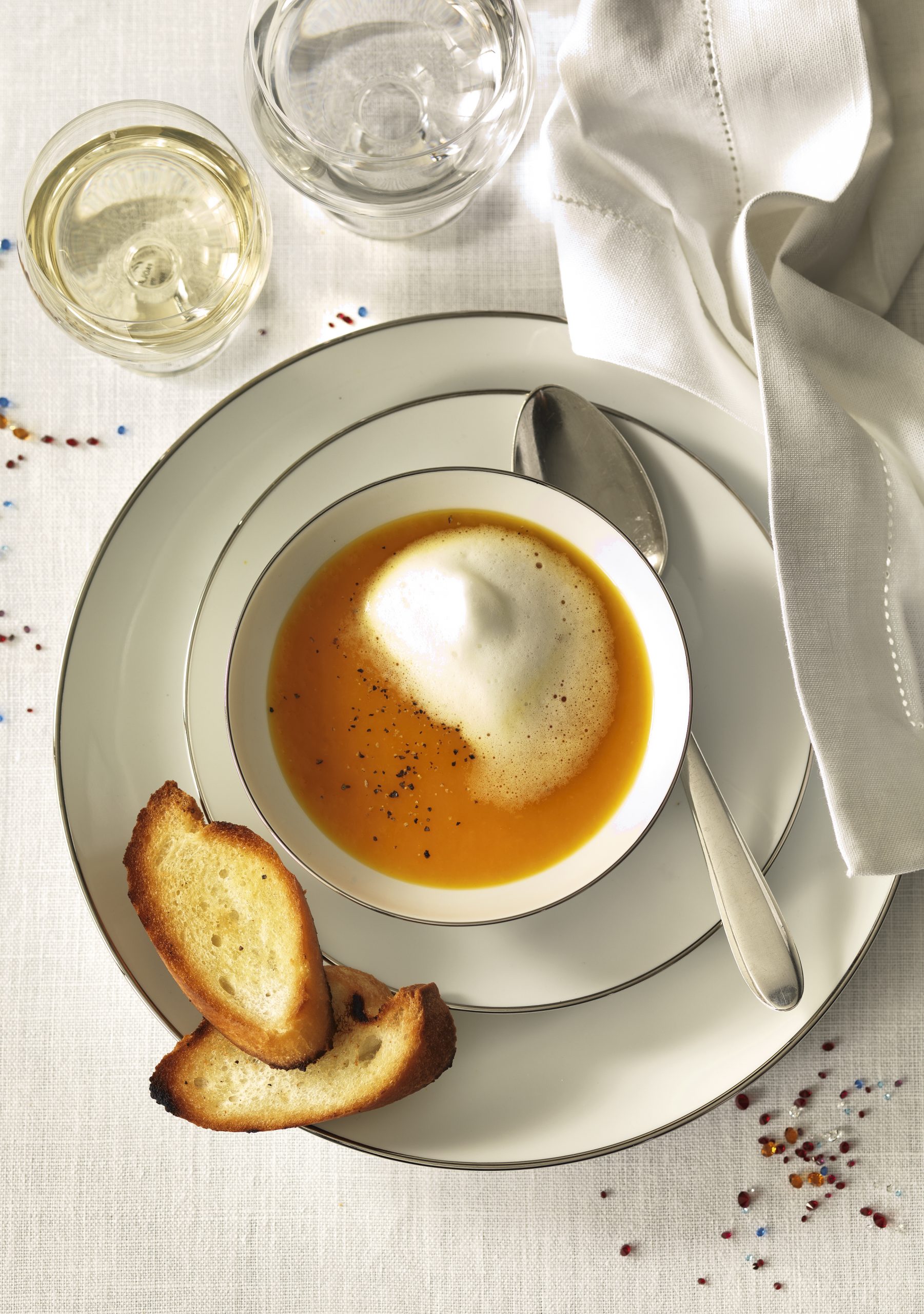 Soupe de carottes au safran et mousse de lait