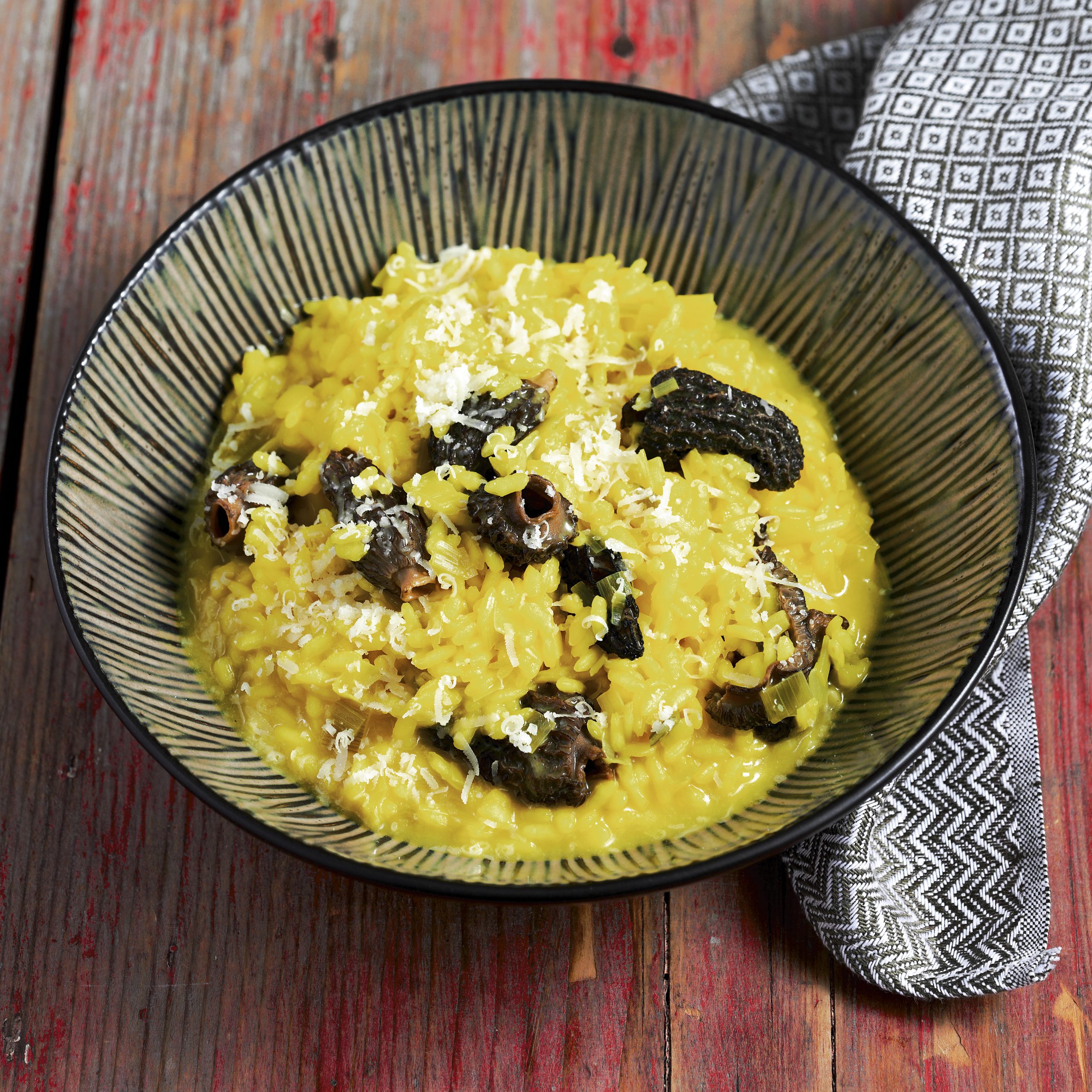 Safranrisotto mit Morcheln