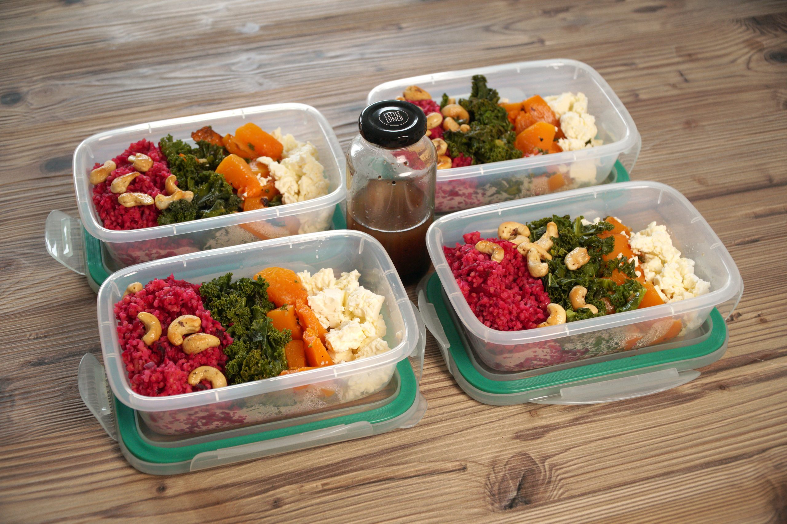 Salad Bowl mit Bulgur, Kürbis und Federkohl