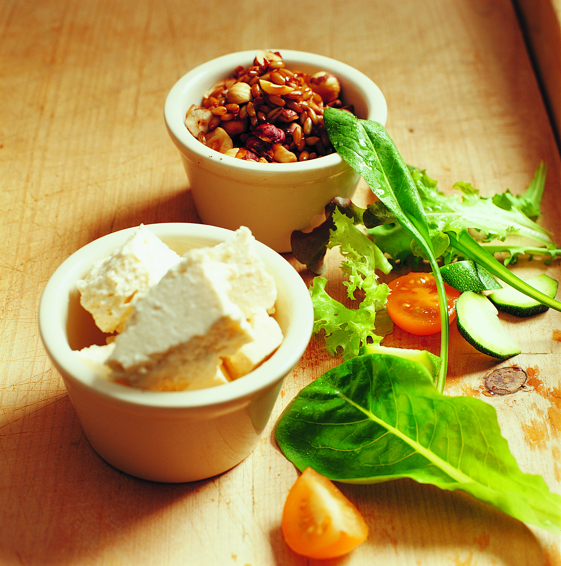 Salat mit mariniertem Roggen und Frischkäse