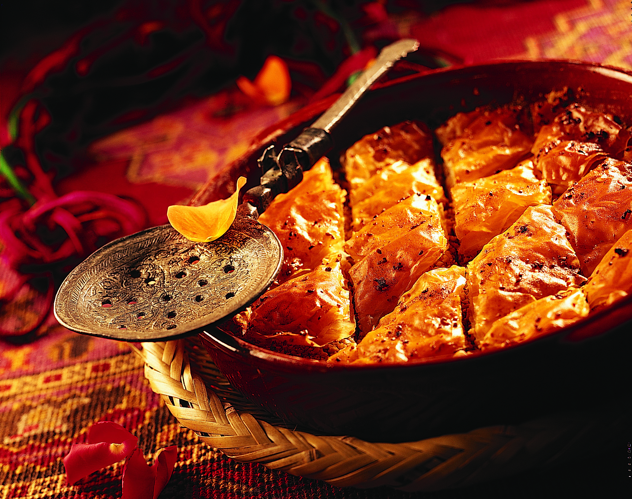 Samsa (pâtisserie aux amandes et aux graines de sésame)