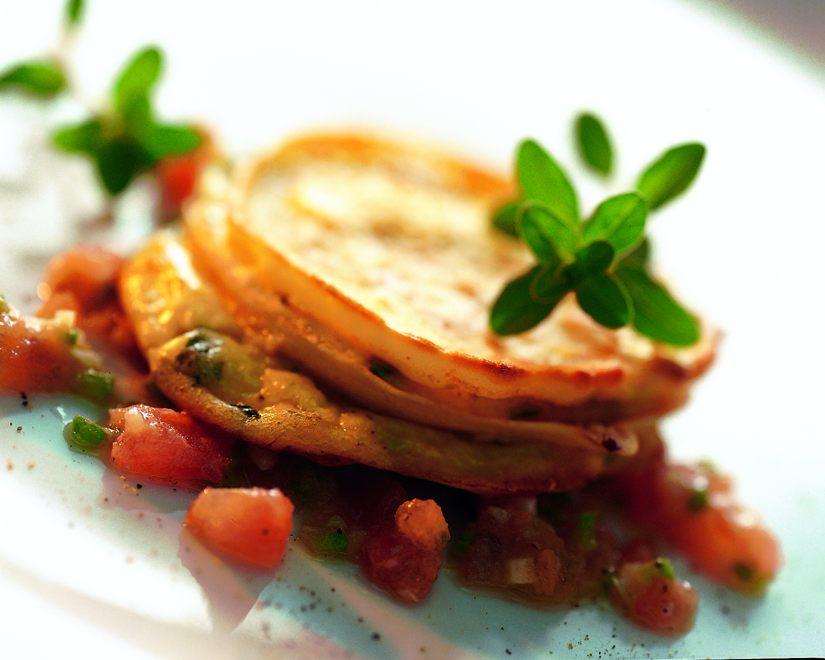 Crêpes au Sbrinz et à la sauce tomate