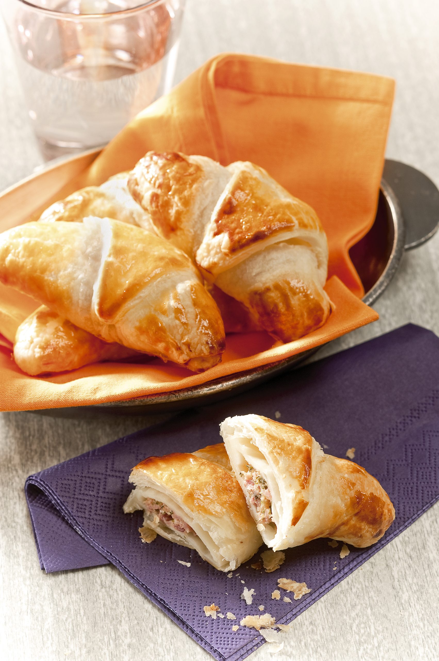 Croissants au jambon