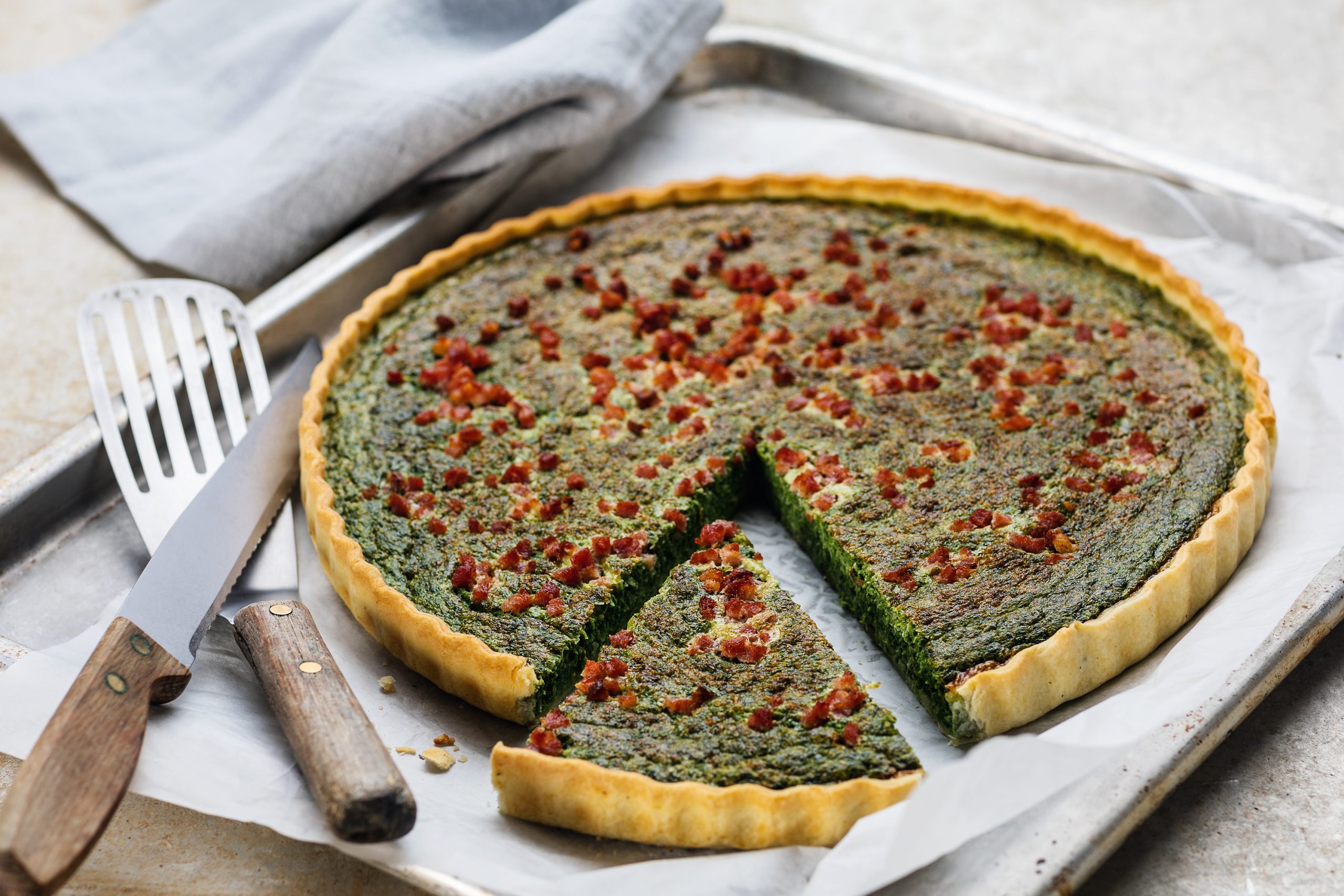Tarte aux épinards et aux lardons rapide