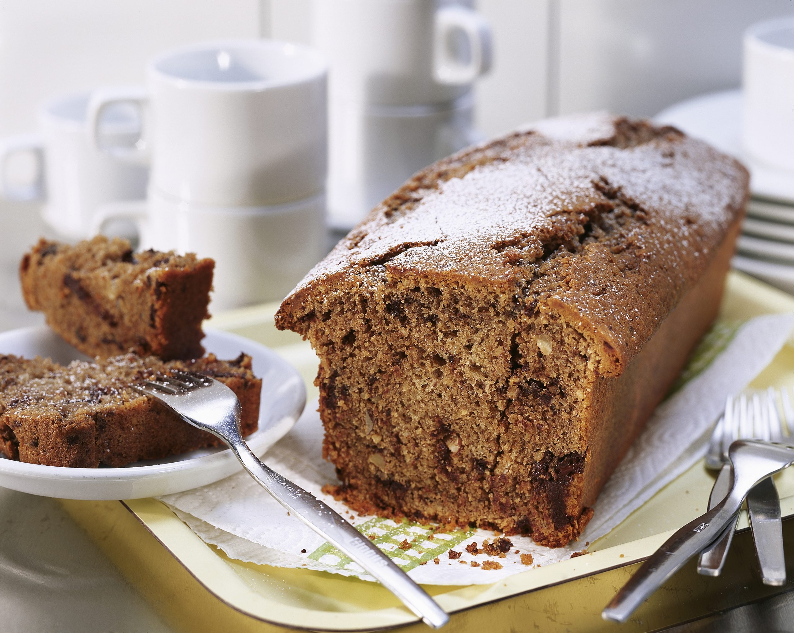 Schokoladen-Mocca-Nuss-Cake