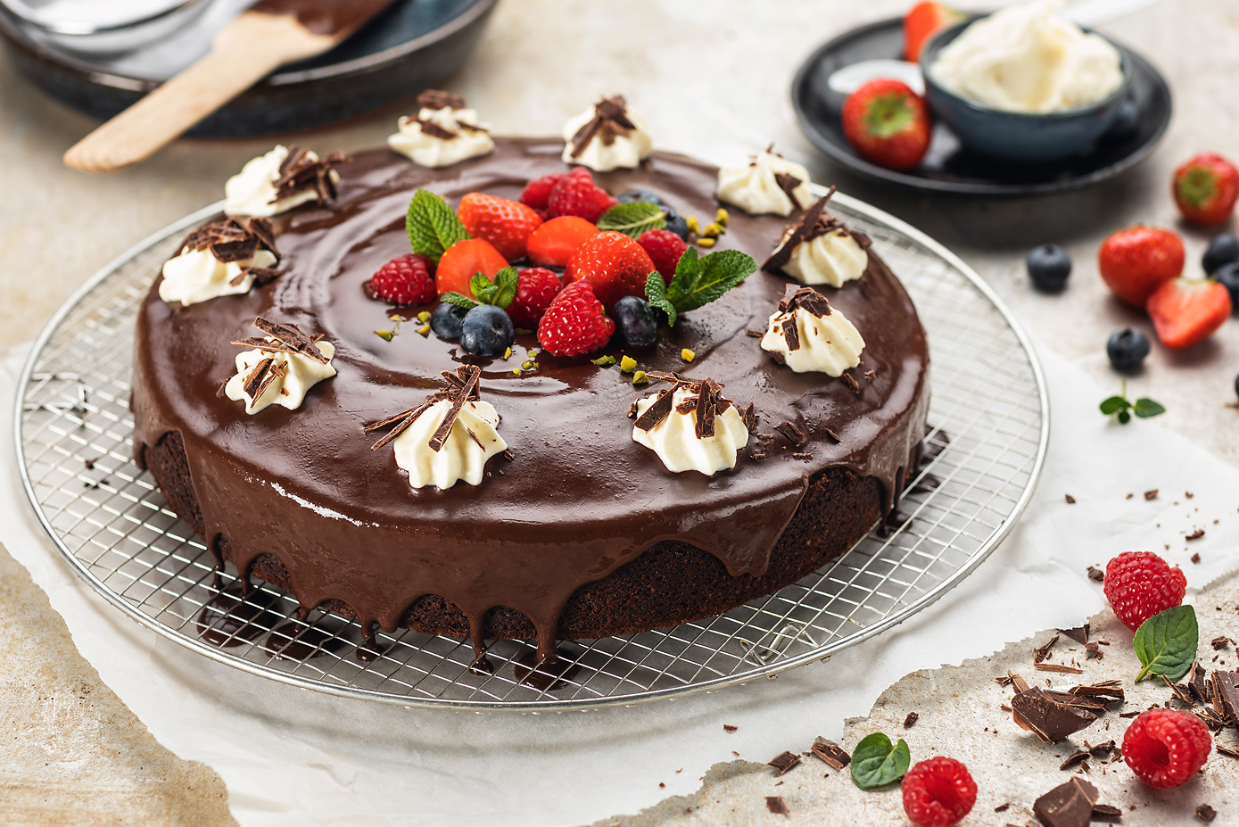 Gâteau au chocolat avec glaçage