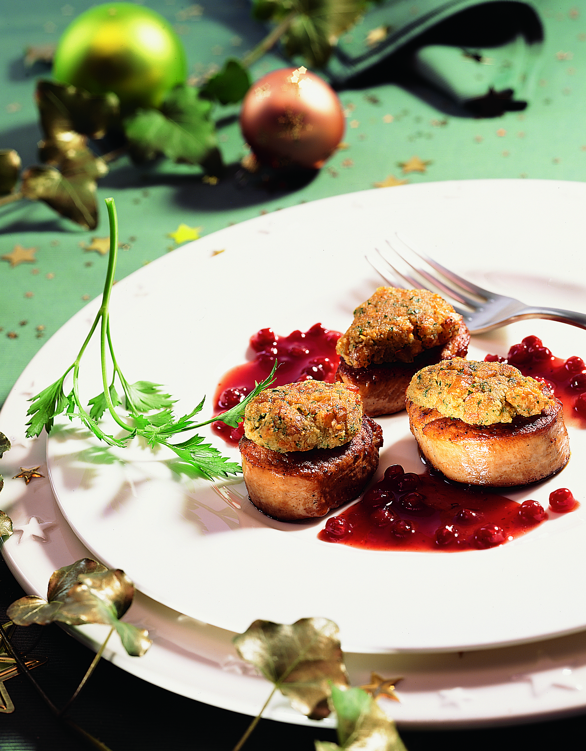 Médaillons de porc aux marrons, sauce aux airelles et à la cannelle