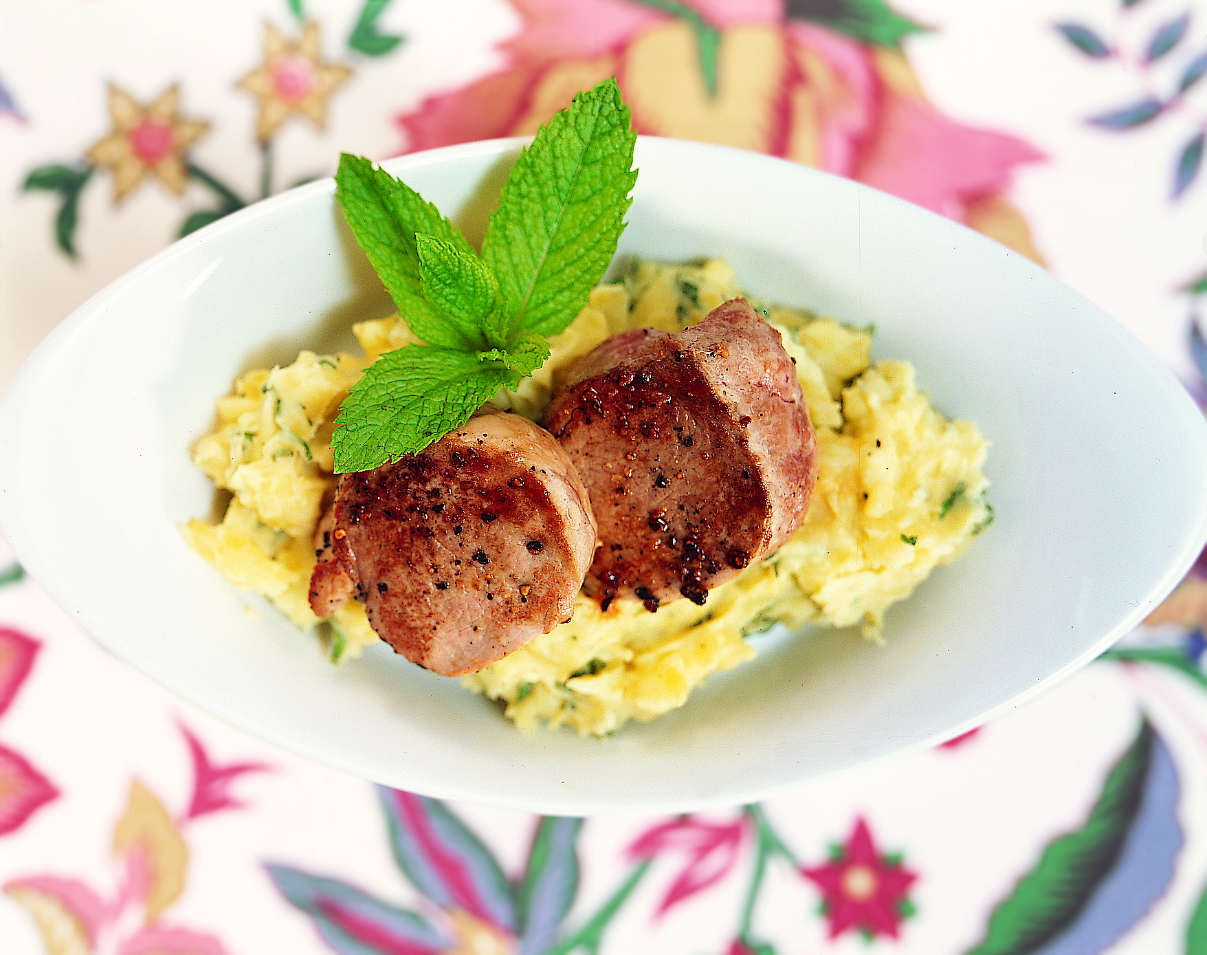 Schweinsfiletmedaillons mit Pfefferminzkartoffeln