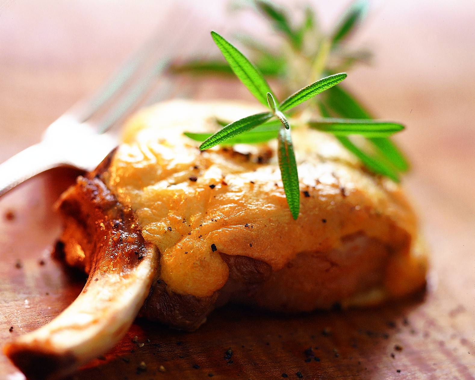 Côtelettes de porc gratinées au fromage de montagne
