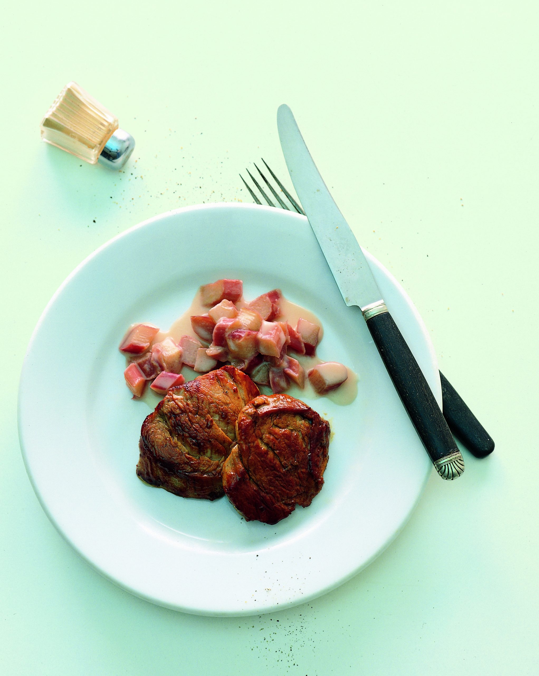 Schweinsplätzli an Rhabarber-Honig-Sauce