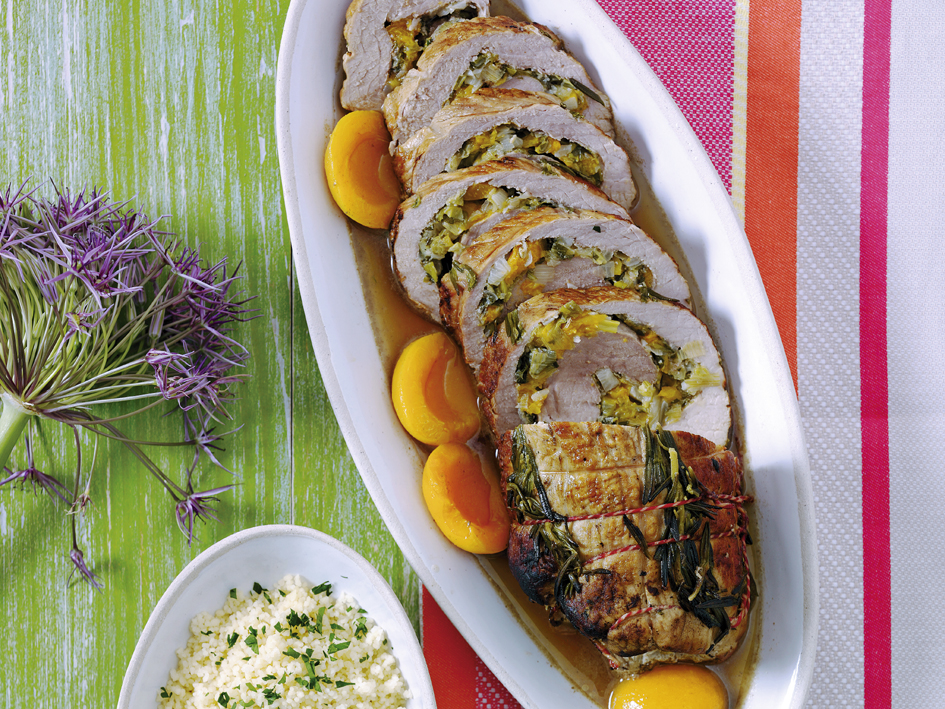 Schweinsrollbraten mit Aprikosen