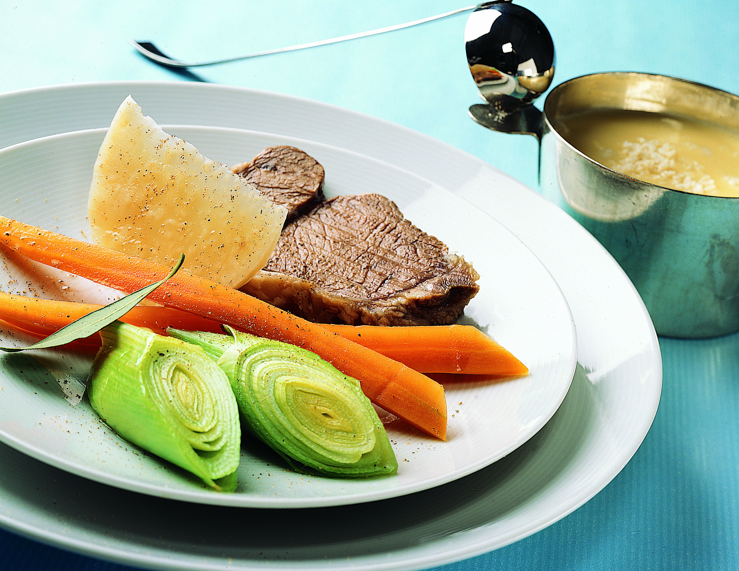Siedfleisch mit Meerrettich-Butter-Sauce