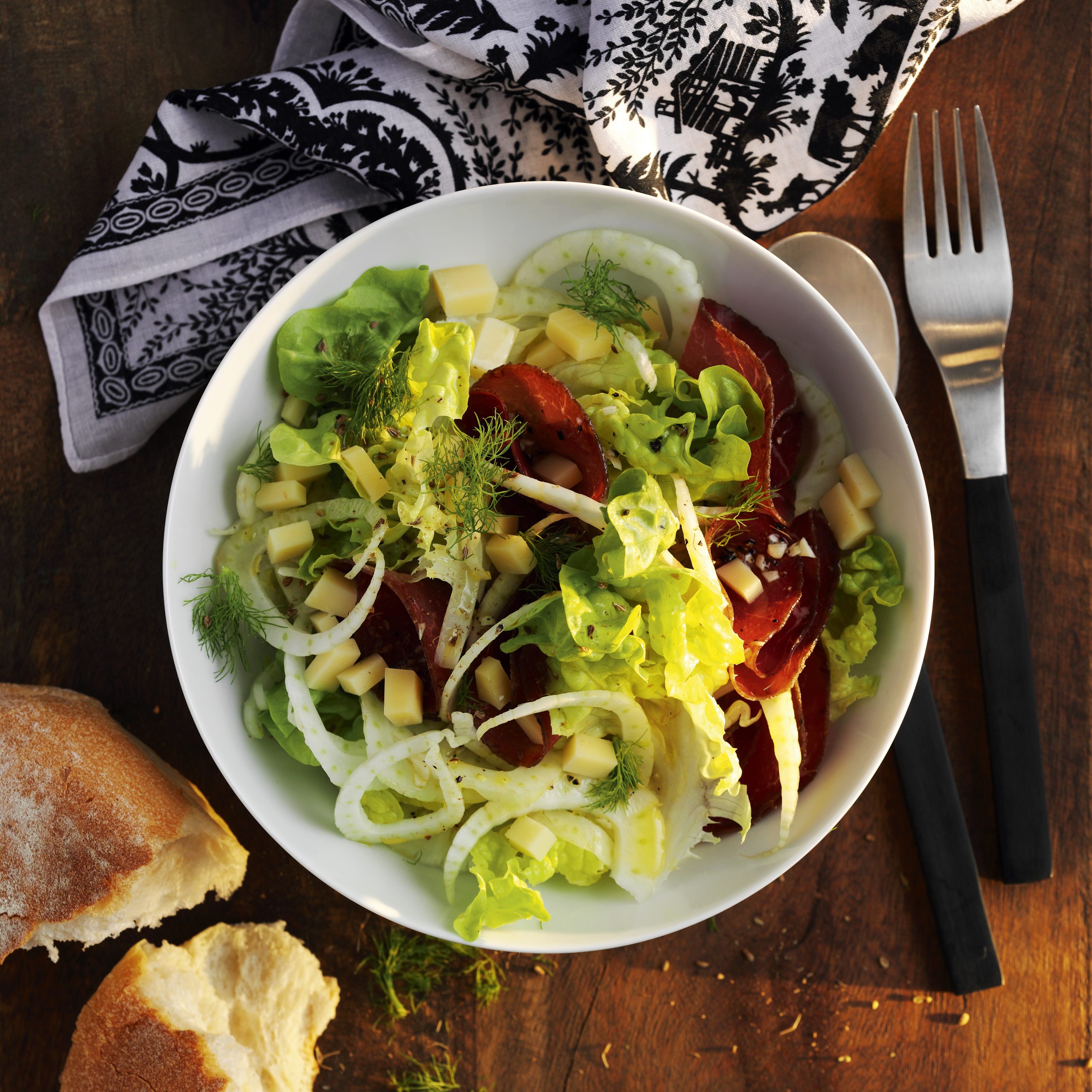 Salade estivale à la viande séchée