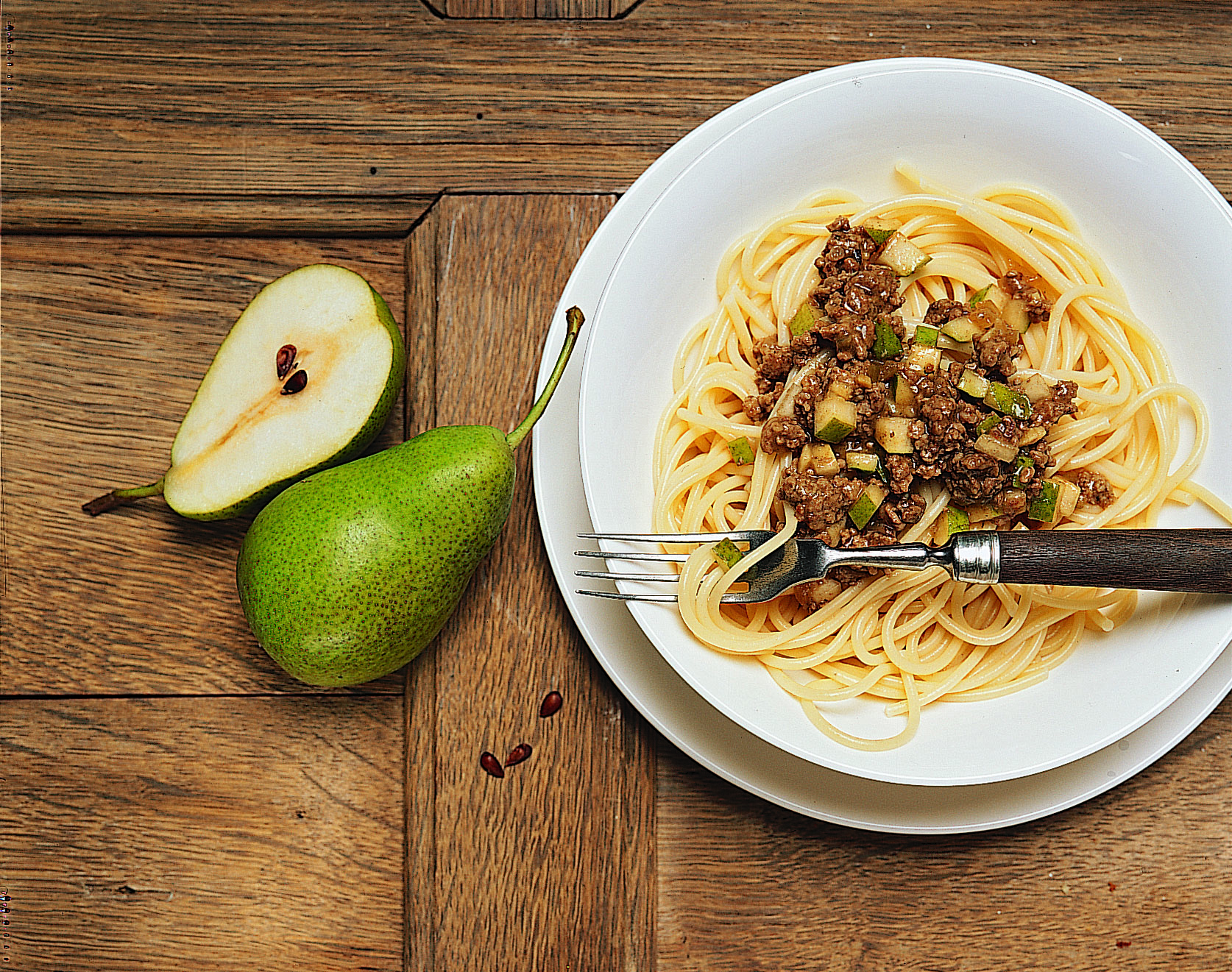 Spaghetti mit Birnen-Hackfleisch-Sugo