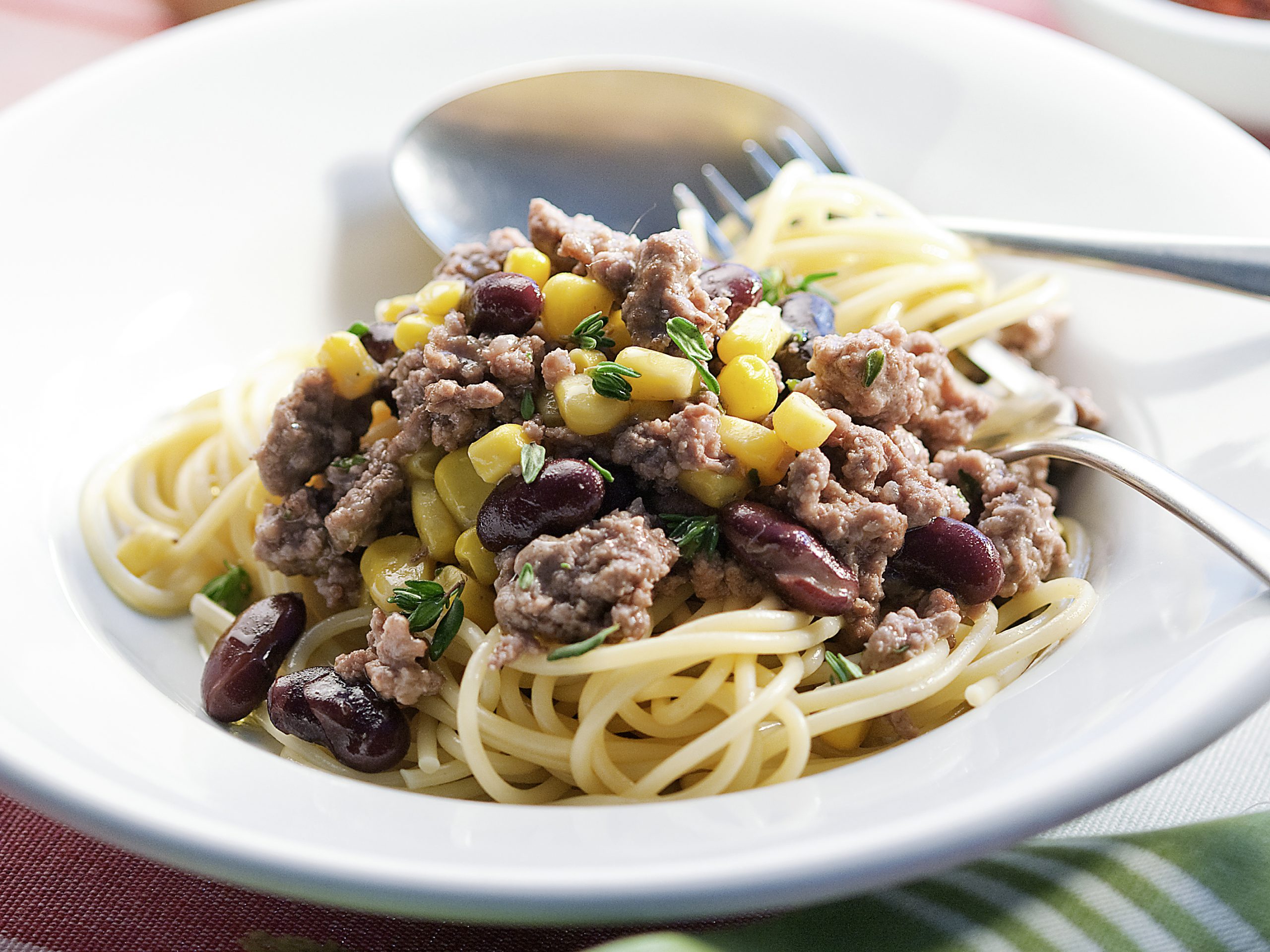 Spaghetti sauce bicolore