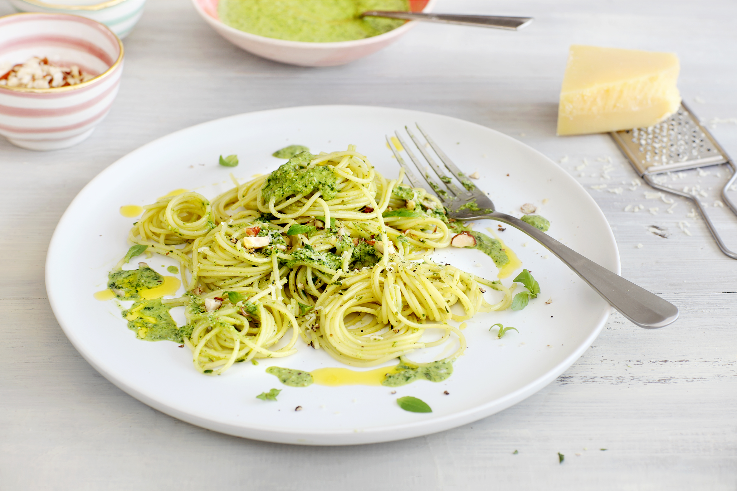 Spaghetti mit Resten-Pesto