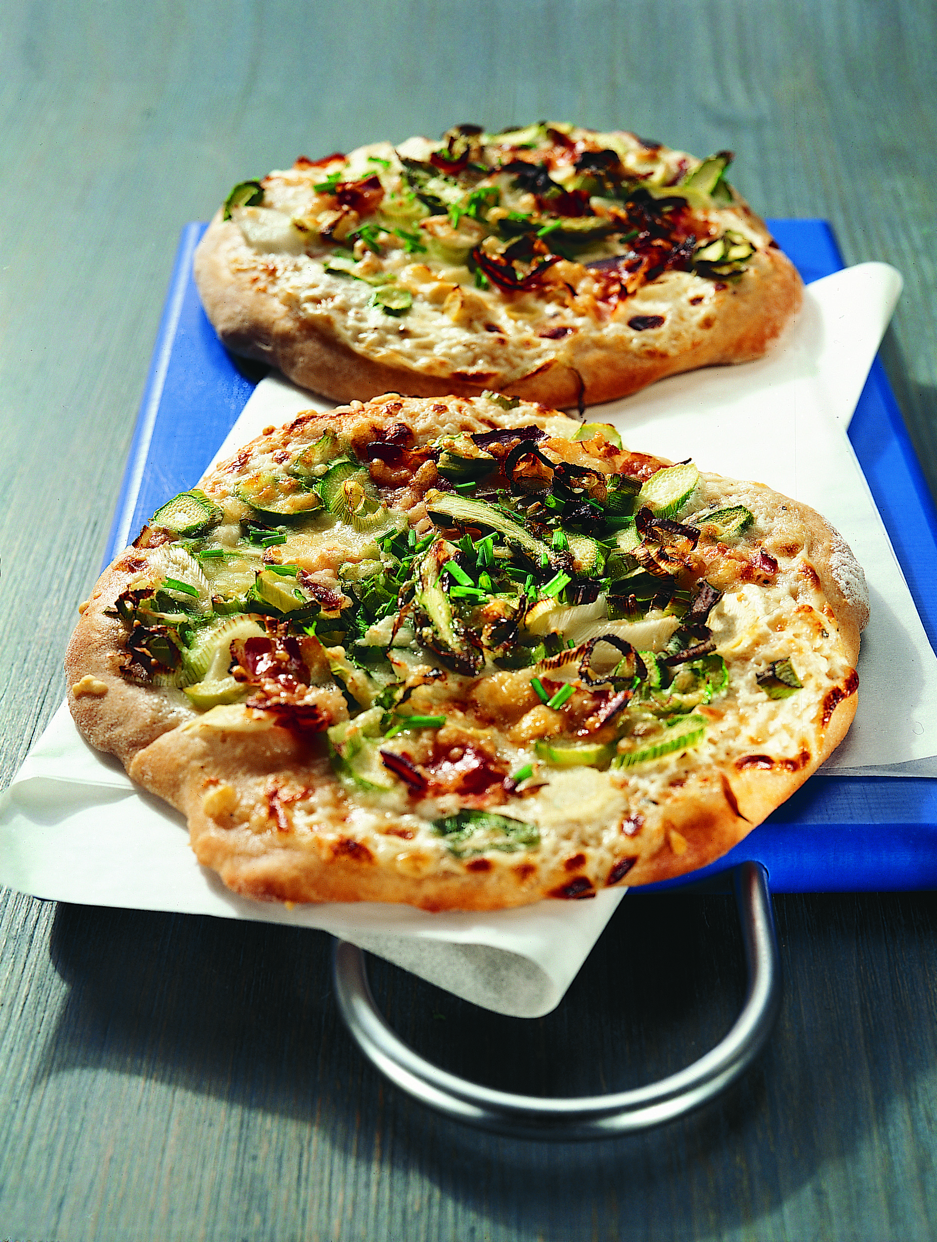Flammekueche (tarte flambée) aux asperges
