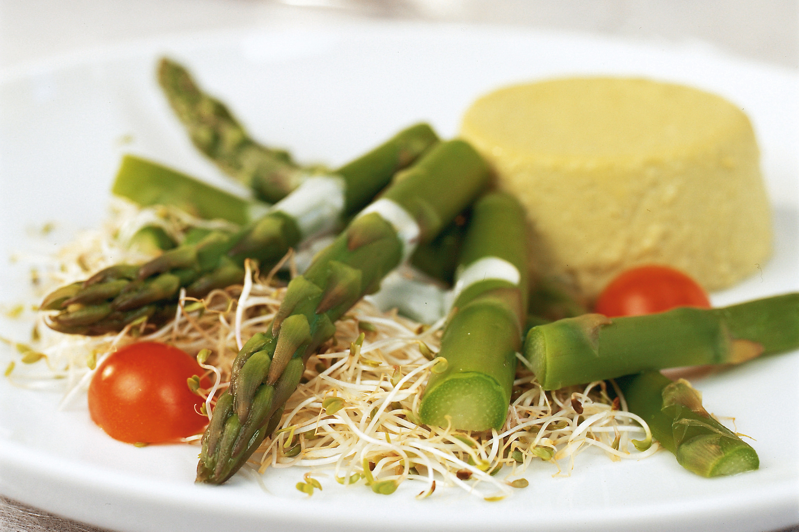 Flan et salade d'asperges
