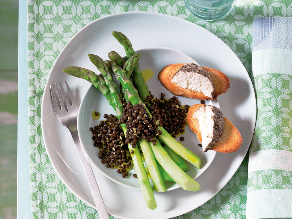 Spargelsalat an Linsenvinaigrette