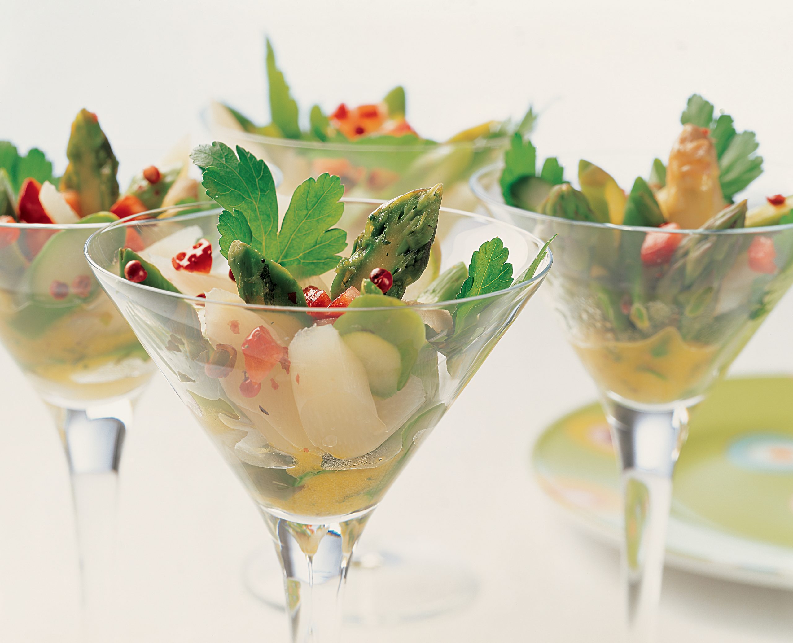 Salade d'asperges et vinaigrette à la fraise