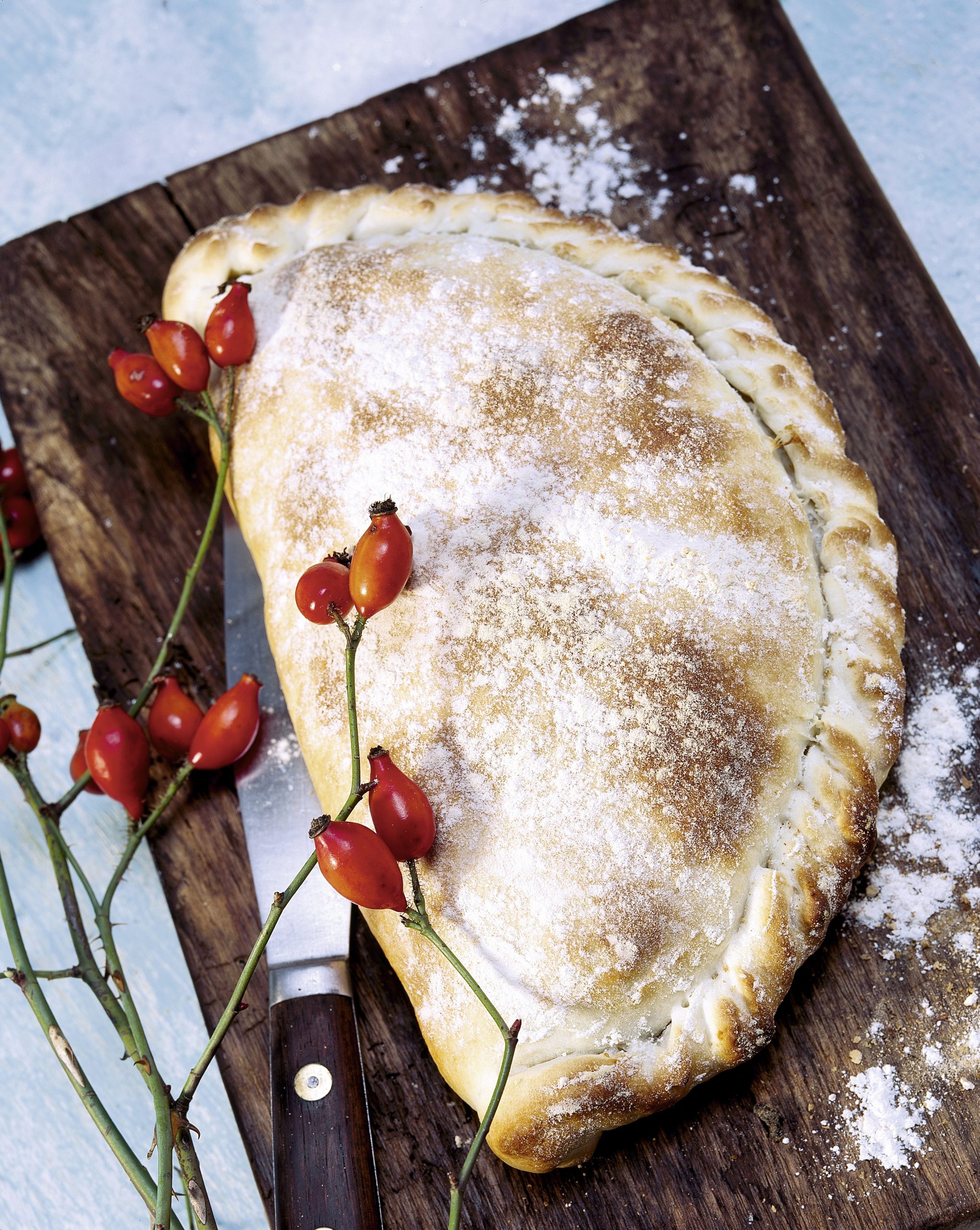 Spinat-Calzone mit Quark und Speck