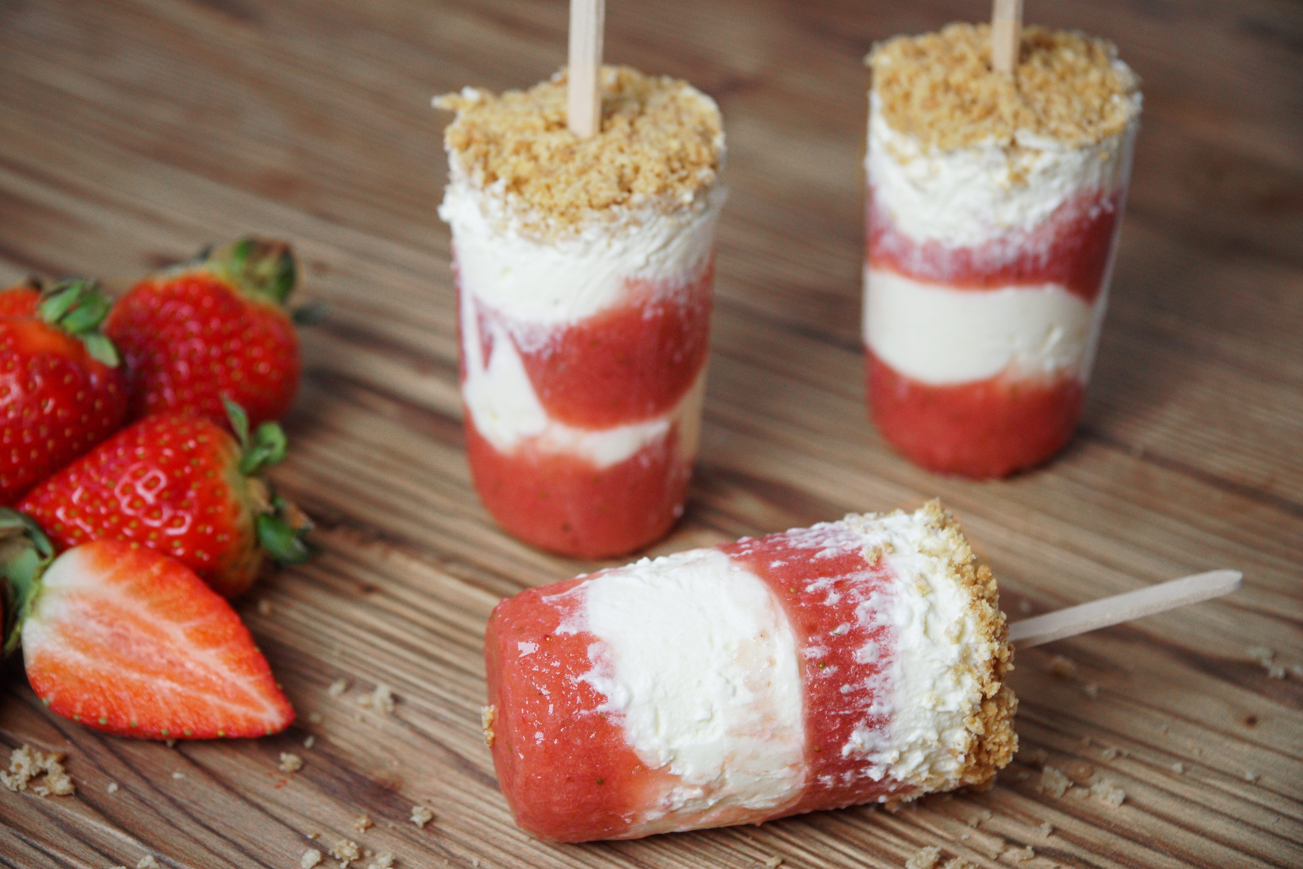 Strawberry Cheesecake Pops