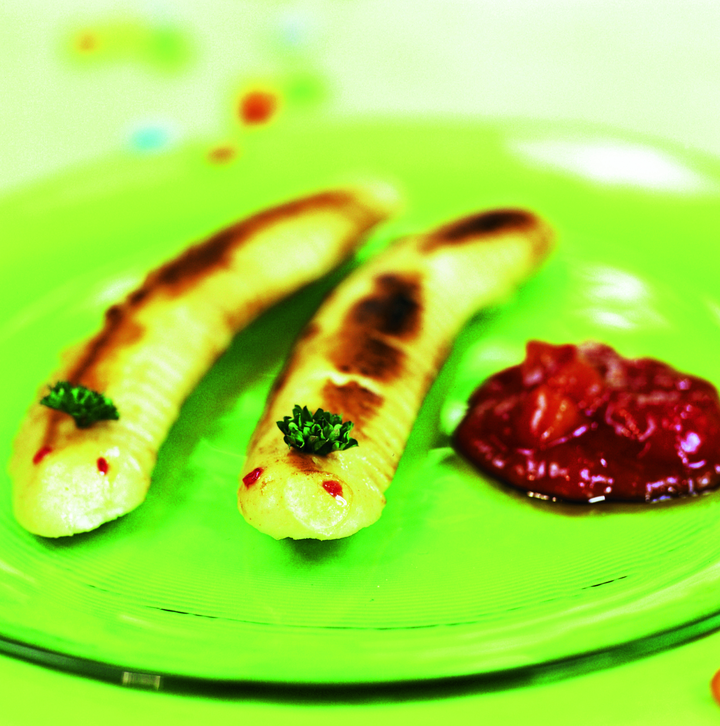 Balthazar le mille-pattes et son manteau de ketchup