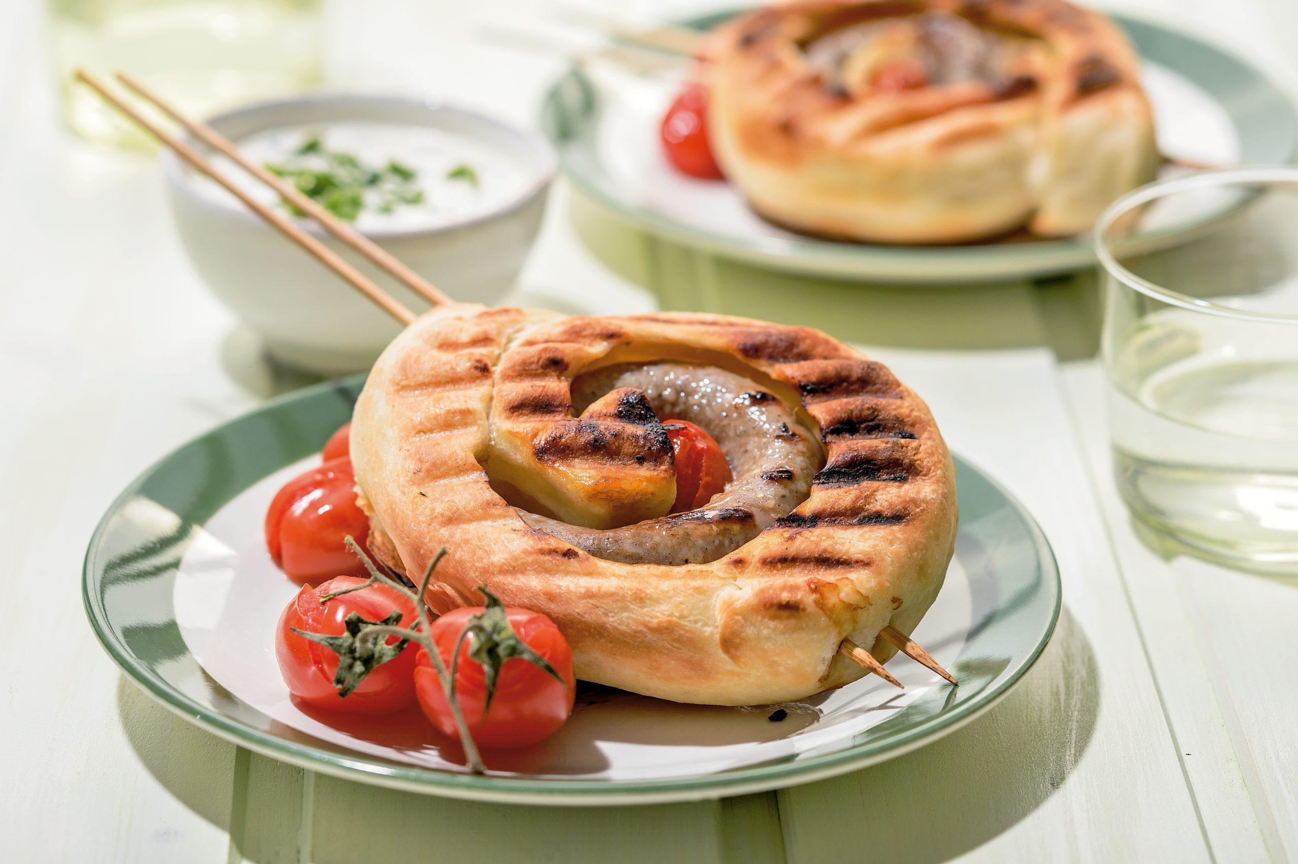 Teig-Grillschnecke mit Dip