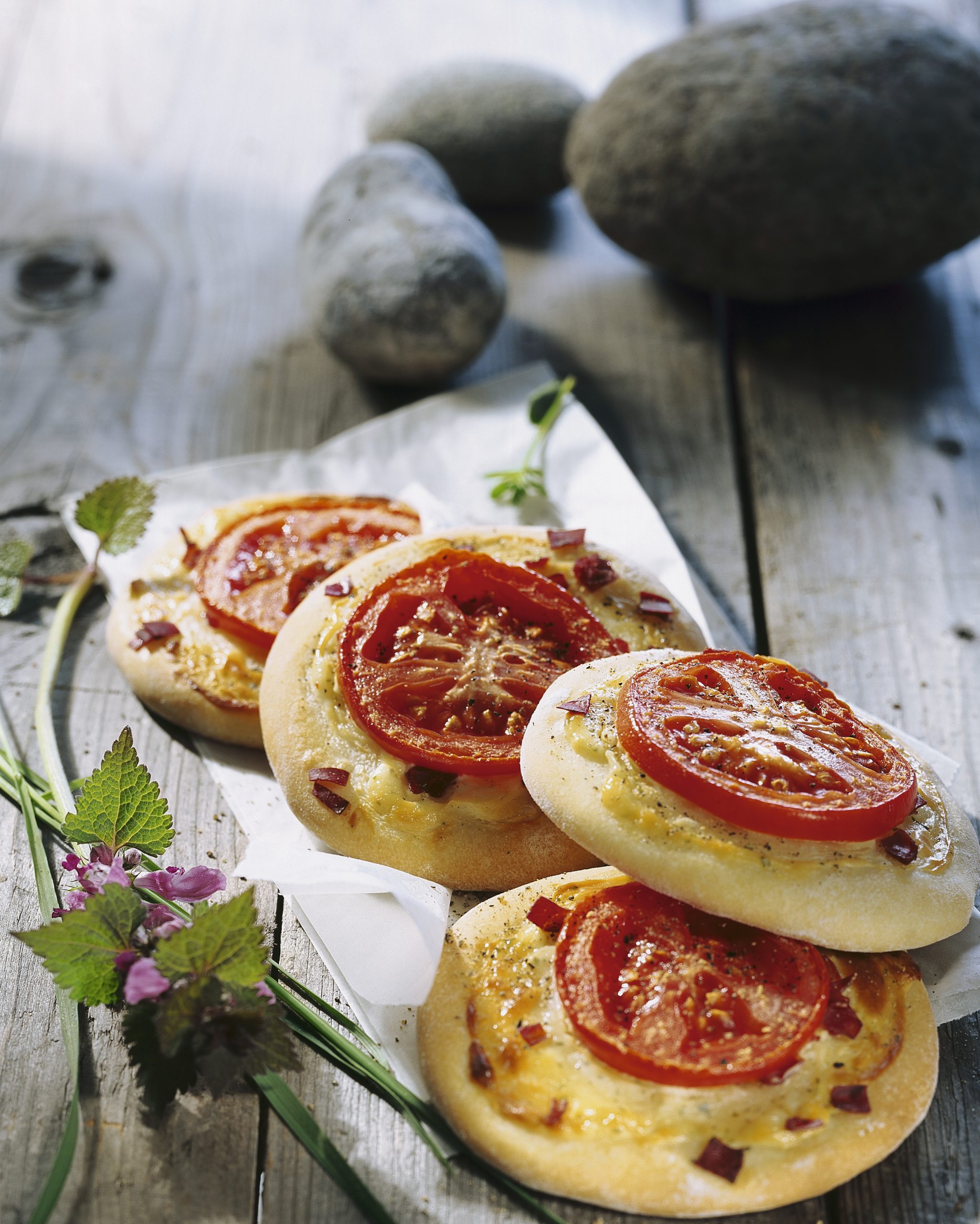 Tomaten-Pizzetten