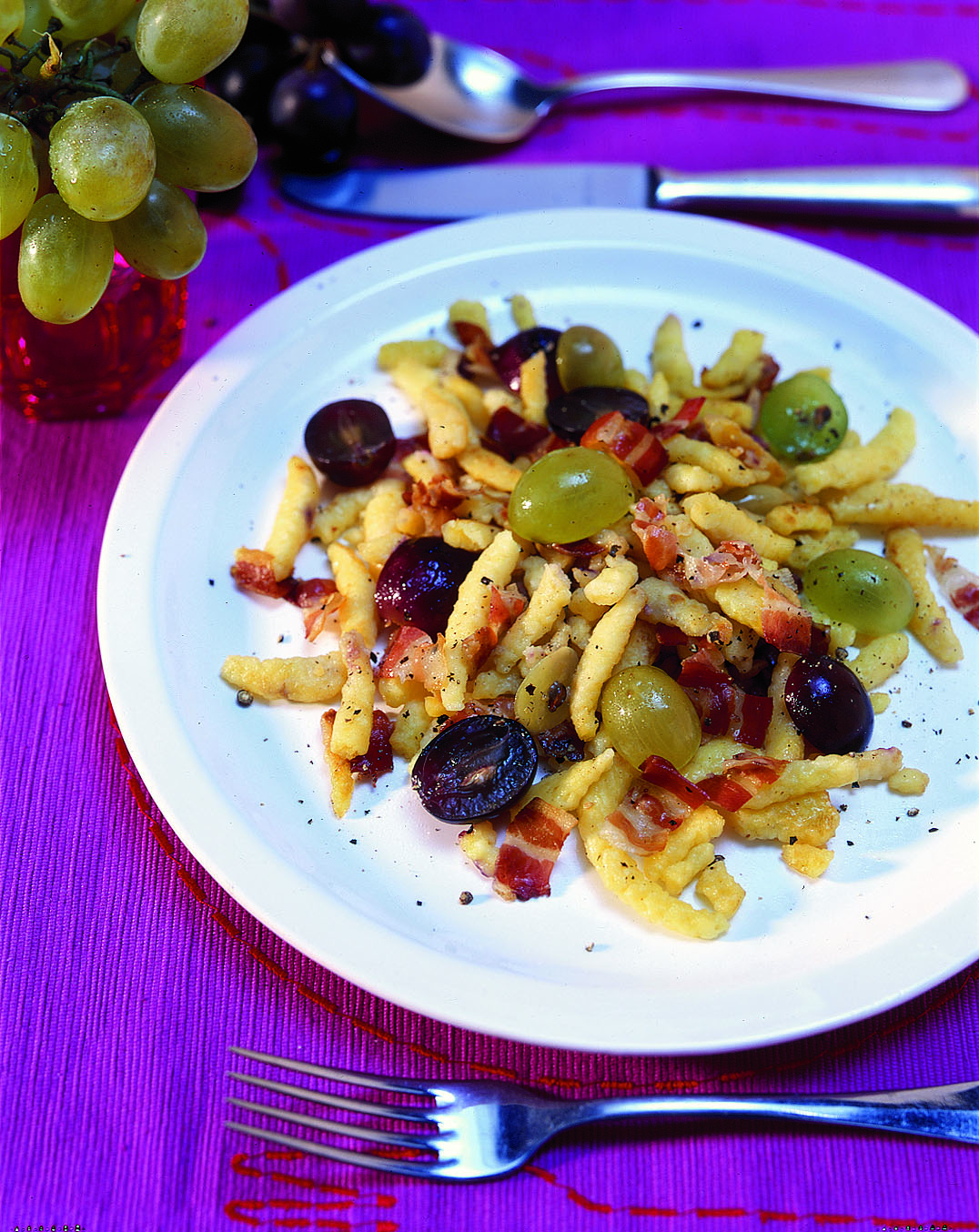 Knöpfli aux raisins et au lard