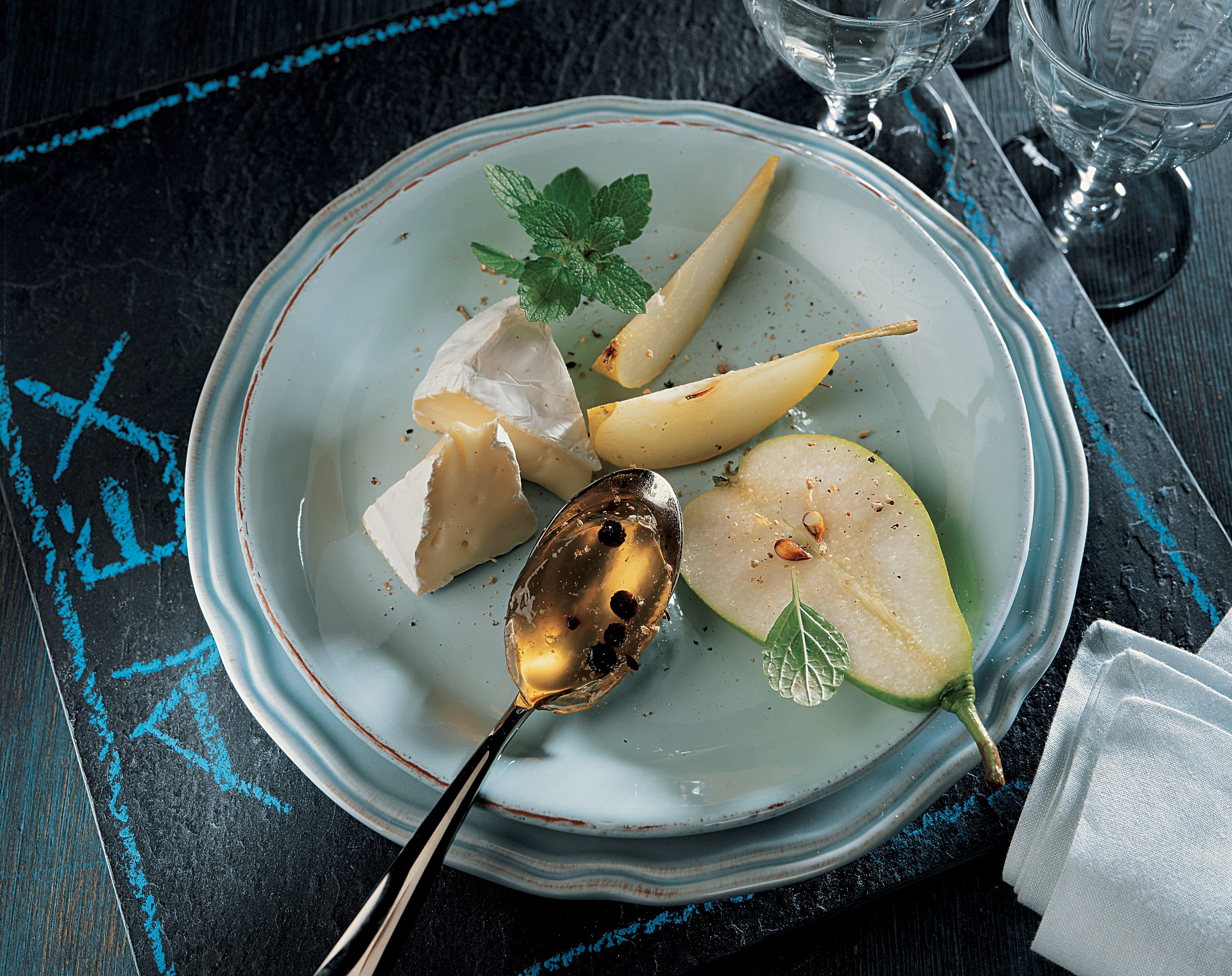 Weichkäse mit Birnen-Gelee
