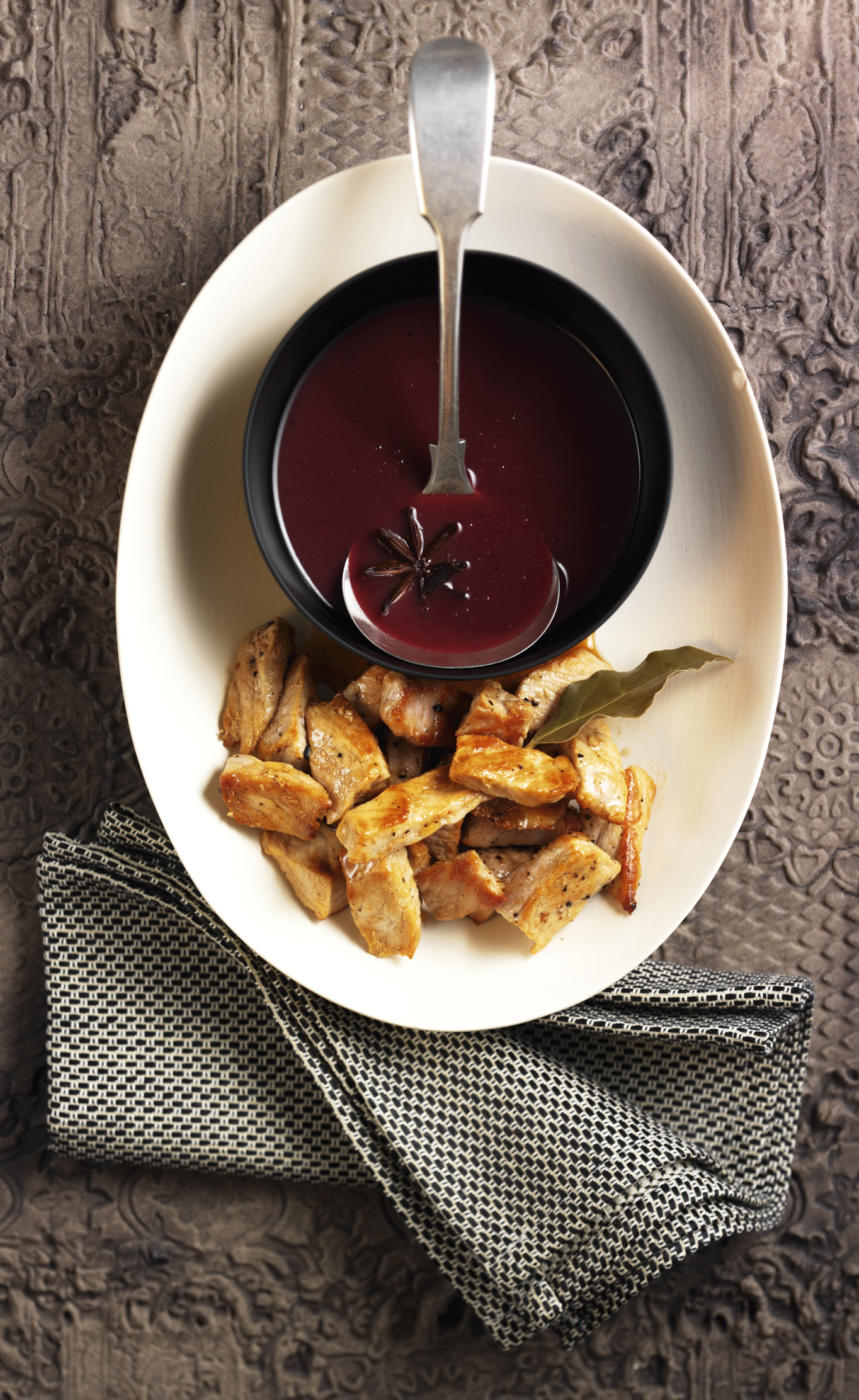Sauce de Noël au vin rouge et émincé