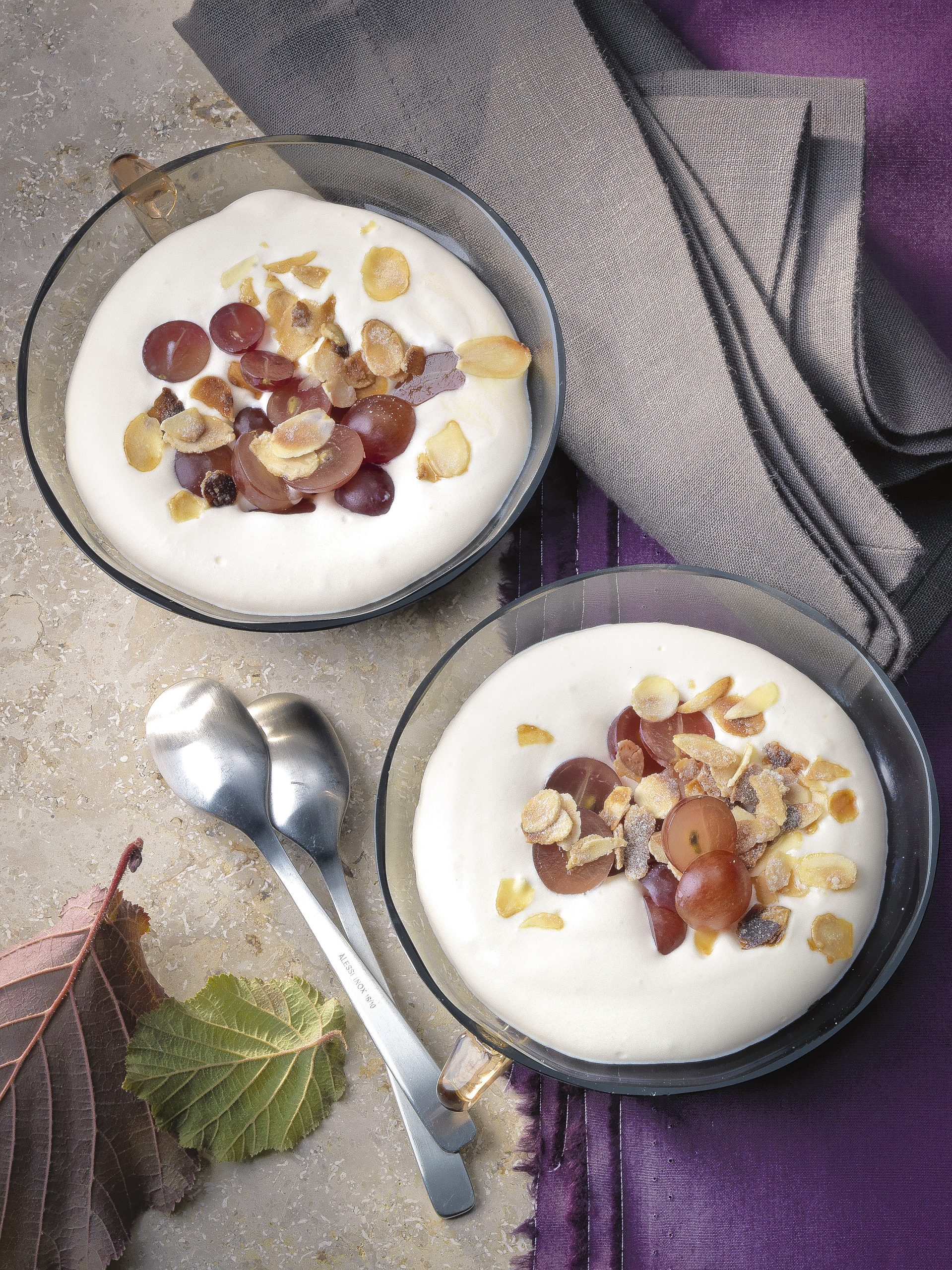 Weissweincrème mit Trauben